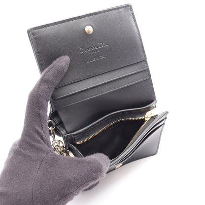 Lady Dior Gardenia ウォレット ミニ カナージュ 二つ折り財布 レザー ブラック クリスチャンディオール
