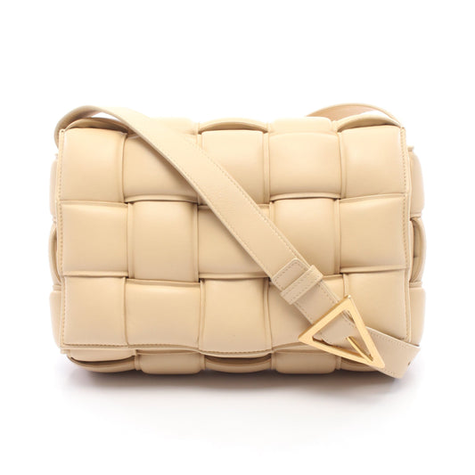 パデット カセット イントレチャート ショルダーバッグ レザー ベージュ ボッテガヴェネタ バッグ BOTTEGA VENETA