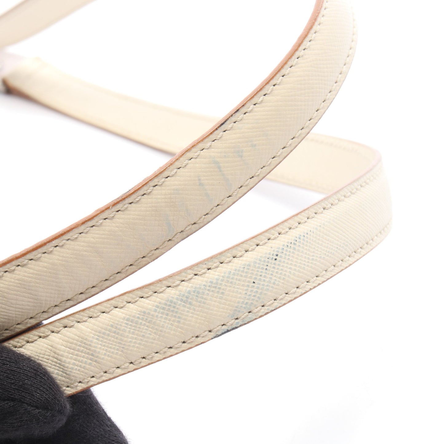 ショルダーバッグ レザー アイボリー サルヴァトーレフェラガモ バッグ Salvatore Ferragamo