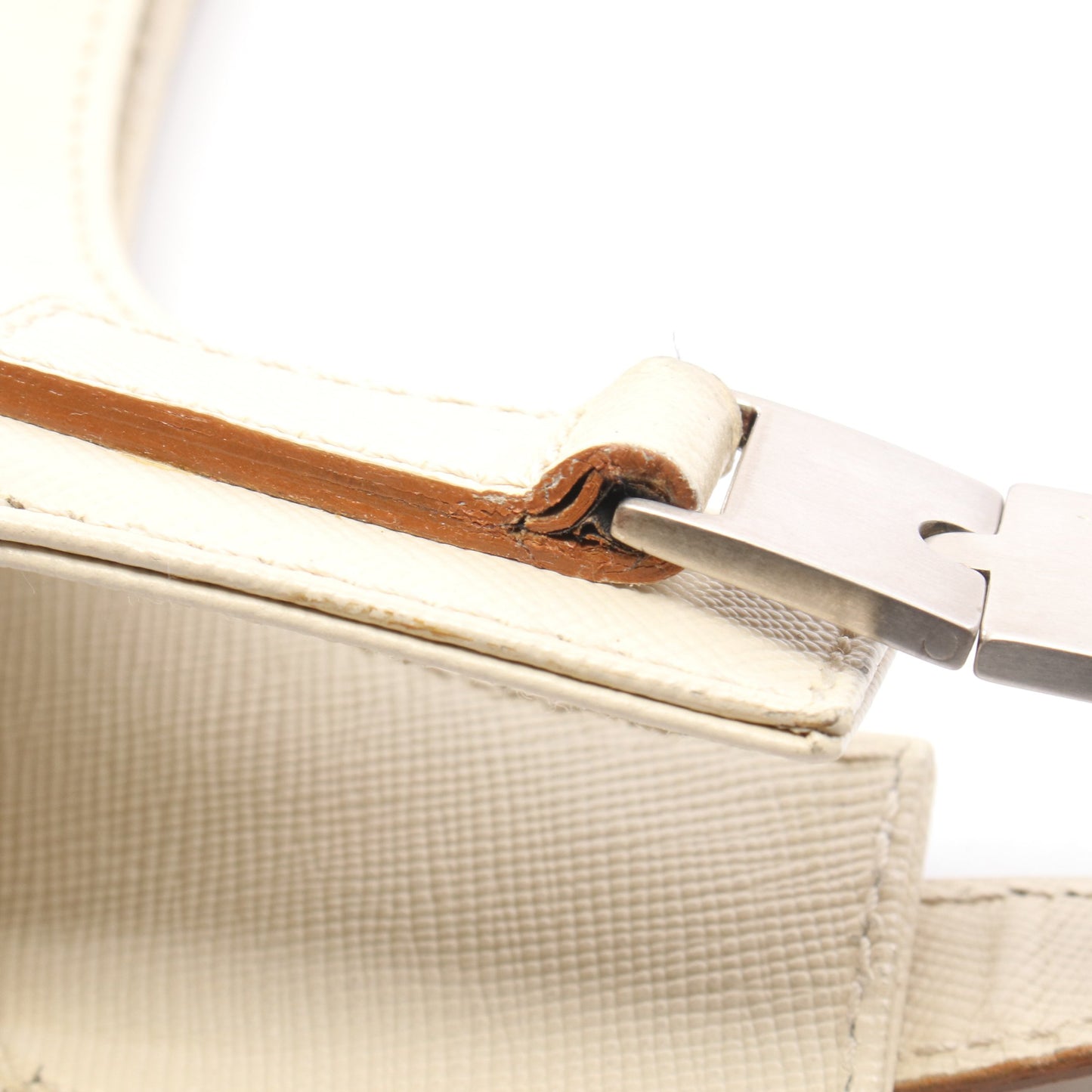 ショルダーバッグ レザー アイボリー サルヴァトーレフェラガモ バッグ Salvatore Ferragamo