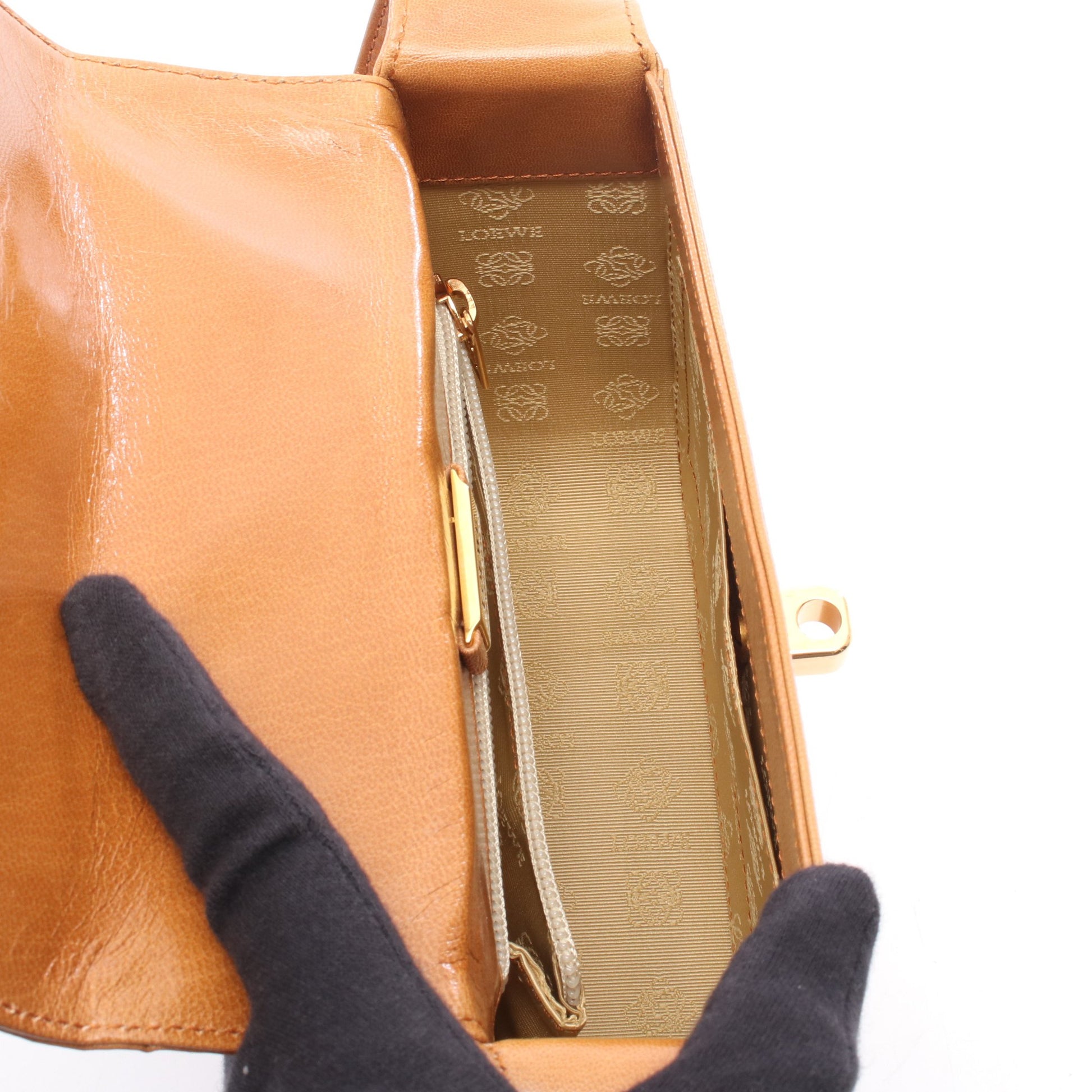 ショルダーバッグ ワンショルダーバッグ レザー ブラウン ロエベ バッグ LOEWE