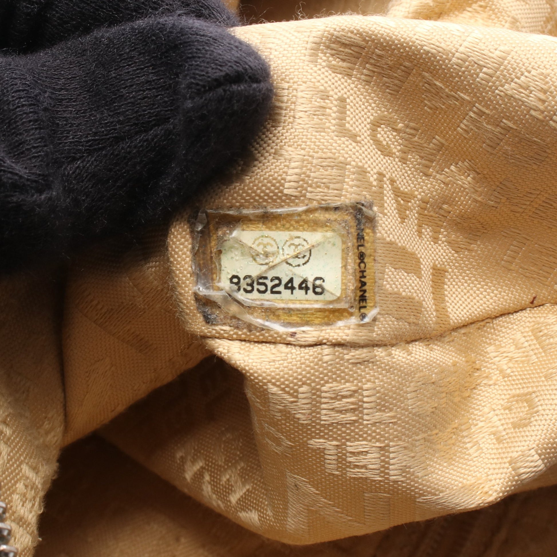 ロゴ フリンジ ショルダーバッグ レザー ブラック シルバー金具 シャネル バッグ CHANEL