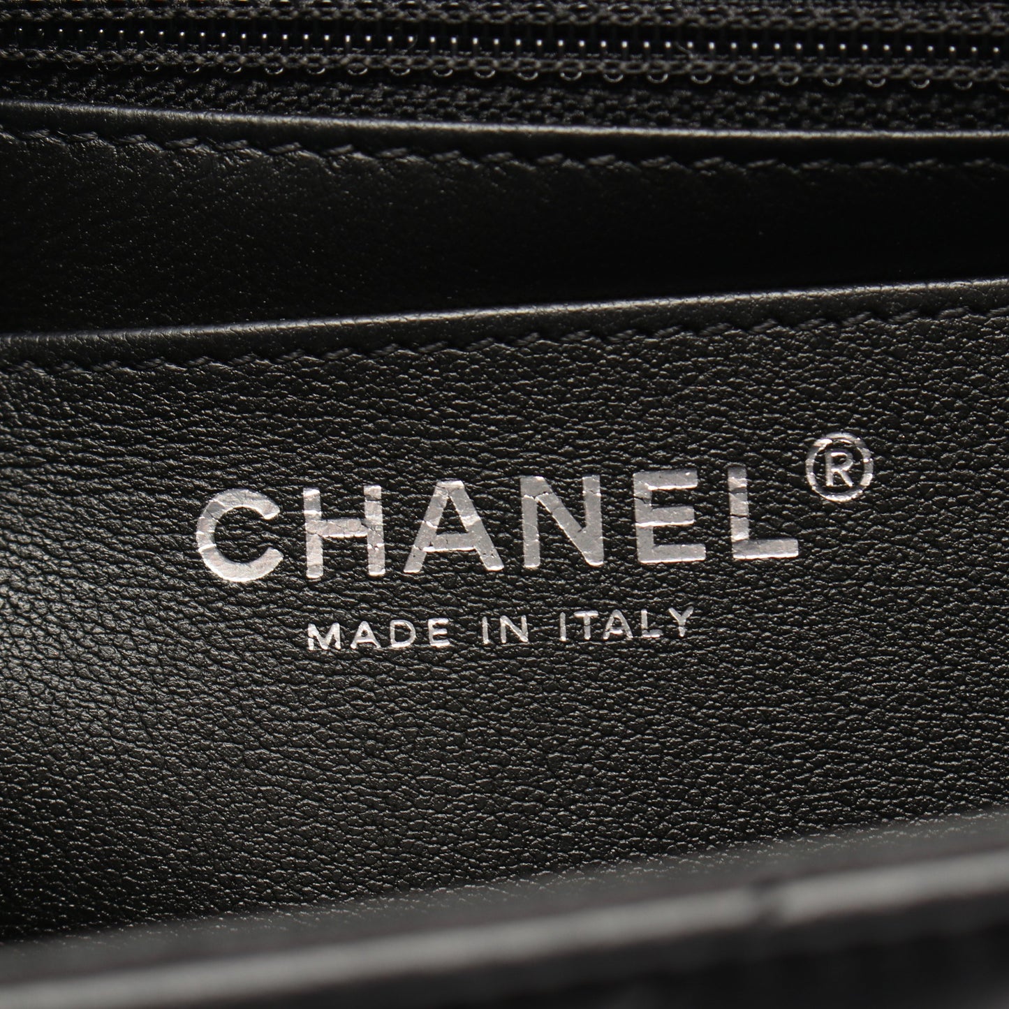 2.55 Vステッチ シェブロン Wチェーンショルダーバッグ エイジドカーフスキン ブラック シルバー金具 シャネル バッグ CHANEL
