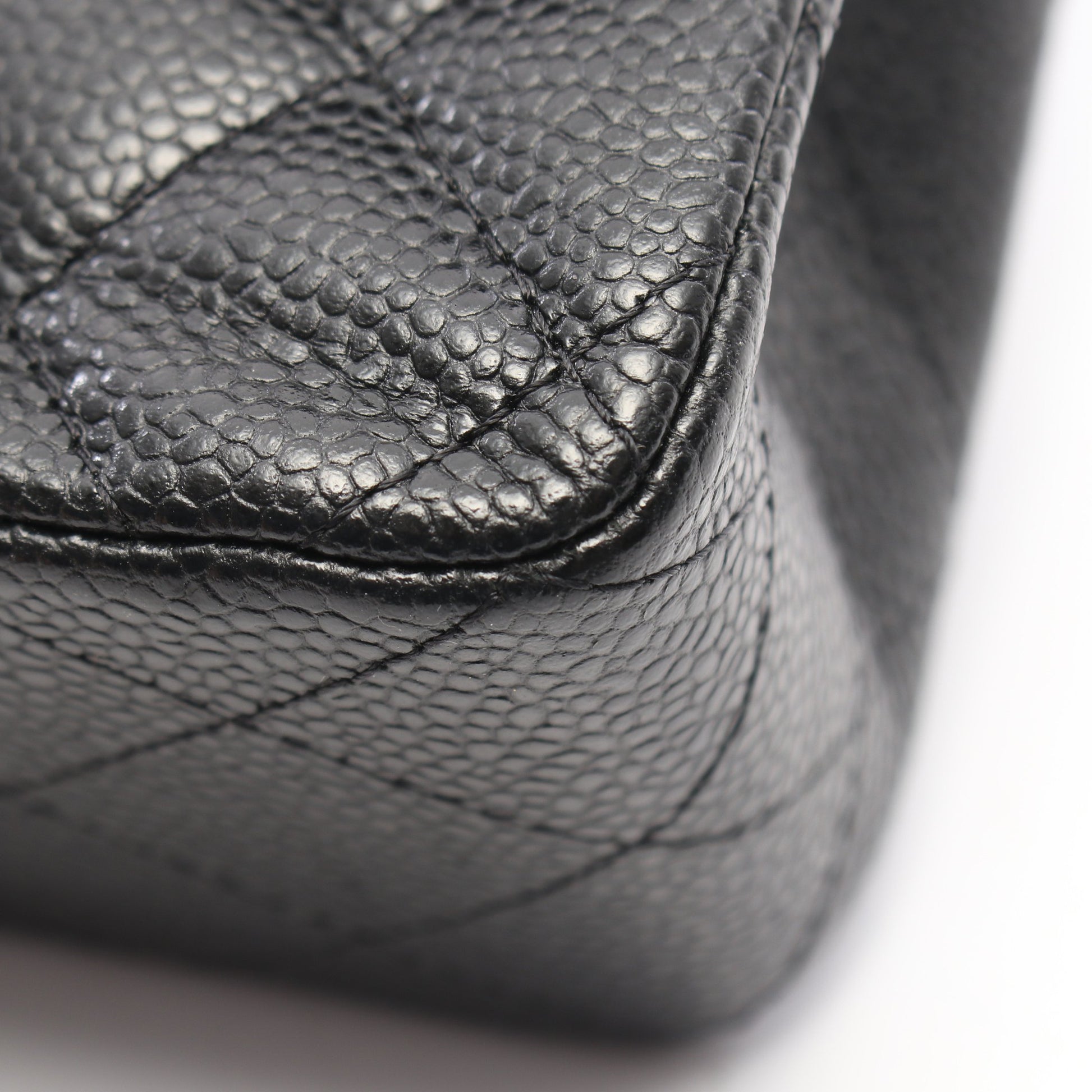 マトラッセ Wフラップ Wチェーンショルダーバッグ キャビアスキン ブラック ゴールド金具 シャネル バッグ CHANEL