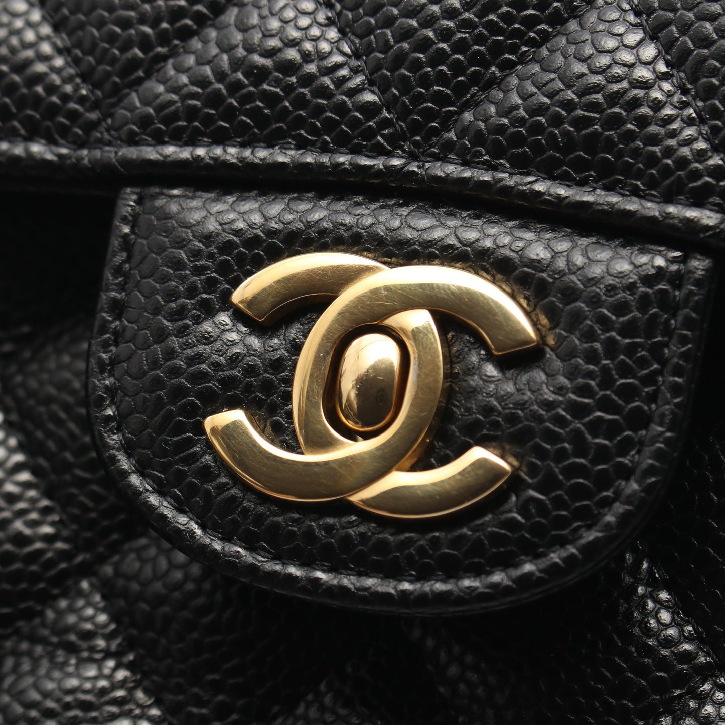 マトラッセ Wフラップ Wチェーンショルダーバッグ キャビアスキン ブラック ゴールド金具 シャネル バッグ CHANEL