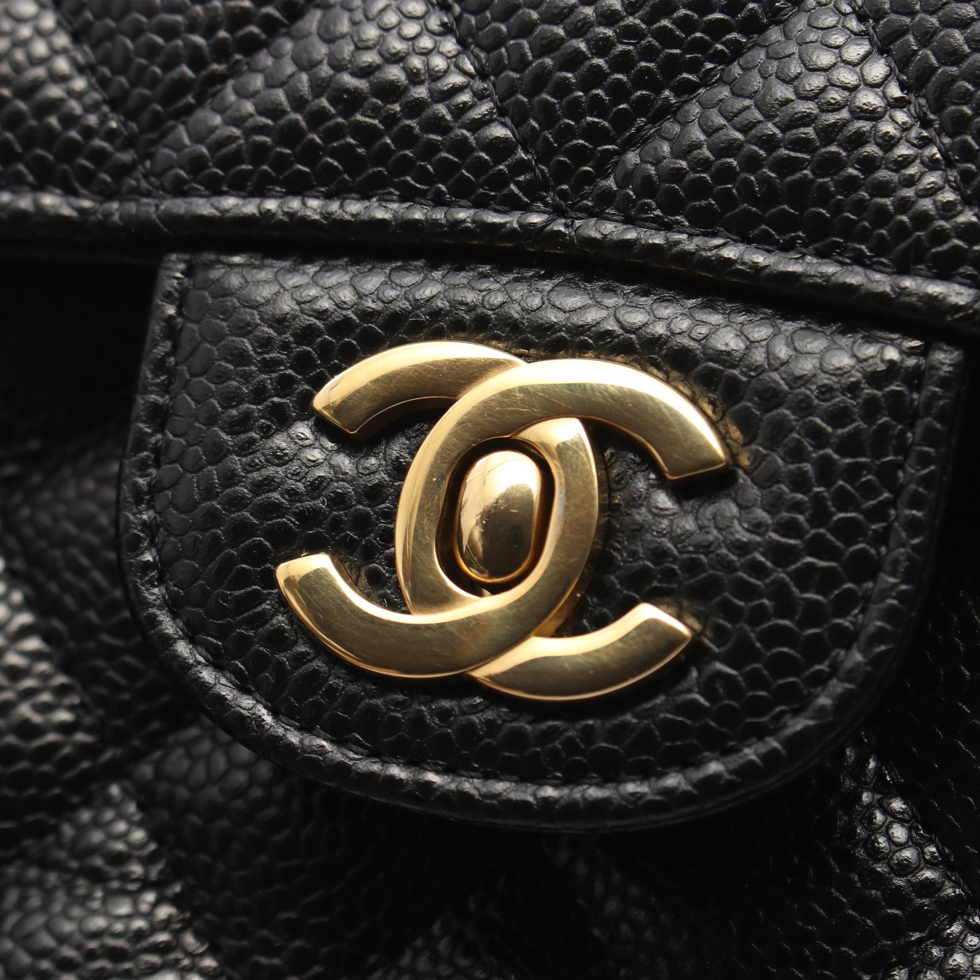 マトラッセ Wフラップ Wチェーンショルダーバッグ キャビアスキン ブラック ゴールド金具 シャネル バッグ CHANEL