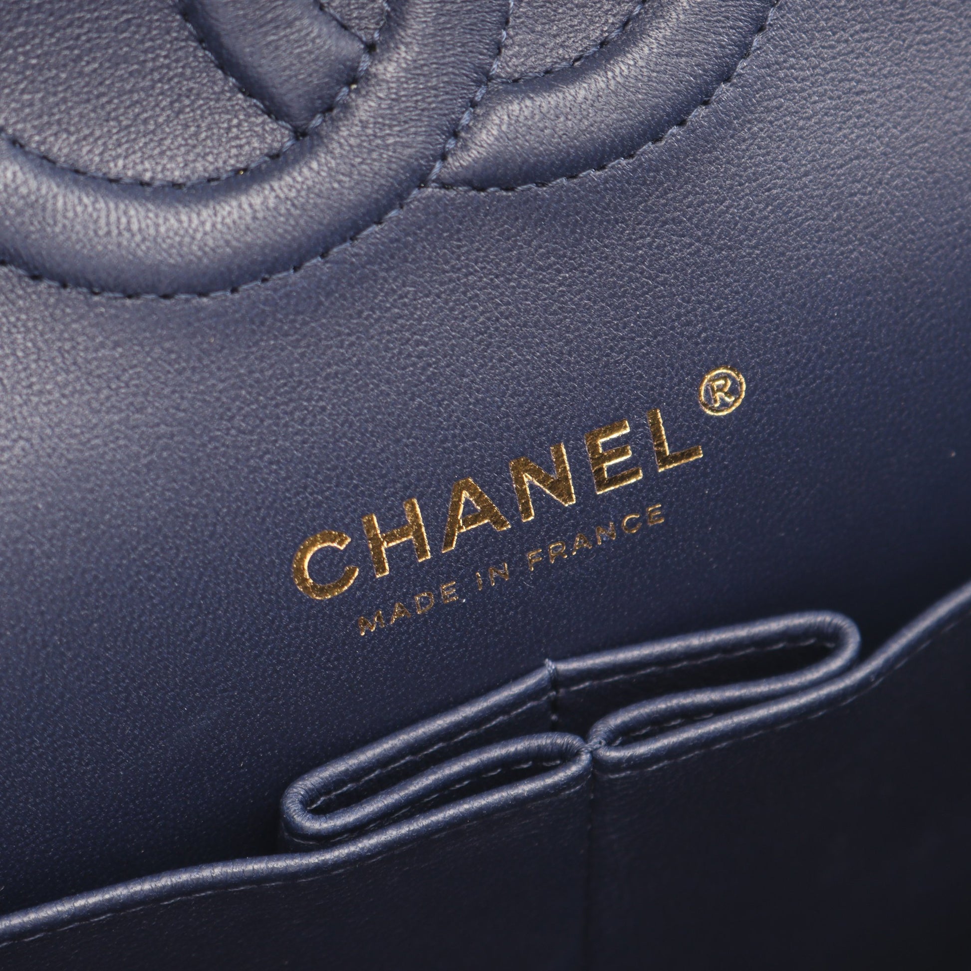 マトラッセ Wフラップ Wチェーンショルダーバッグ ラムスキン ネイビー ゴールド金具 シャネル バッグ CHANEL