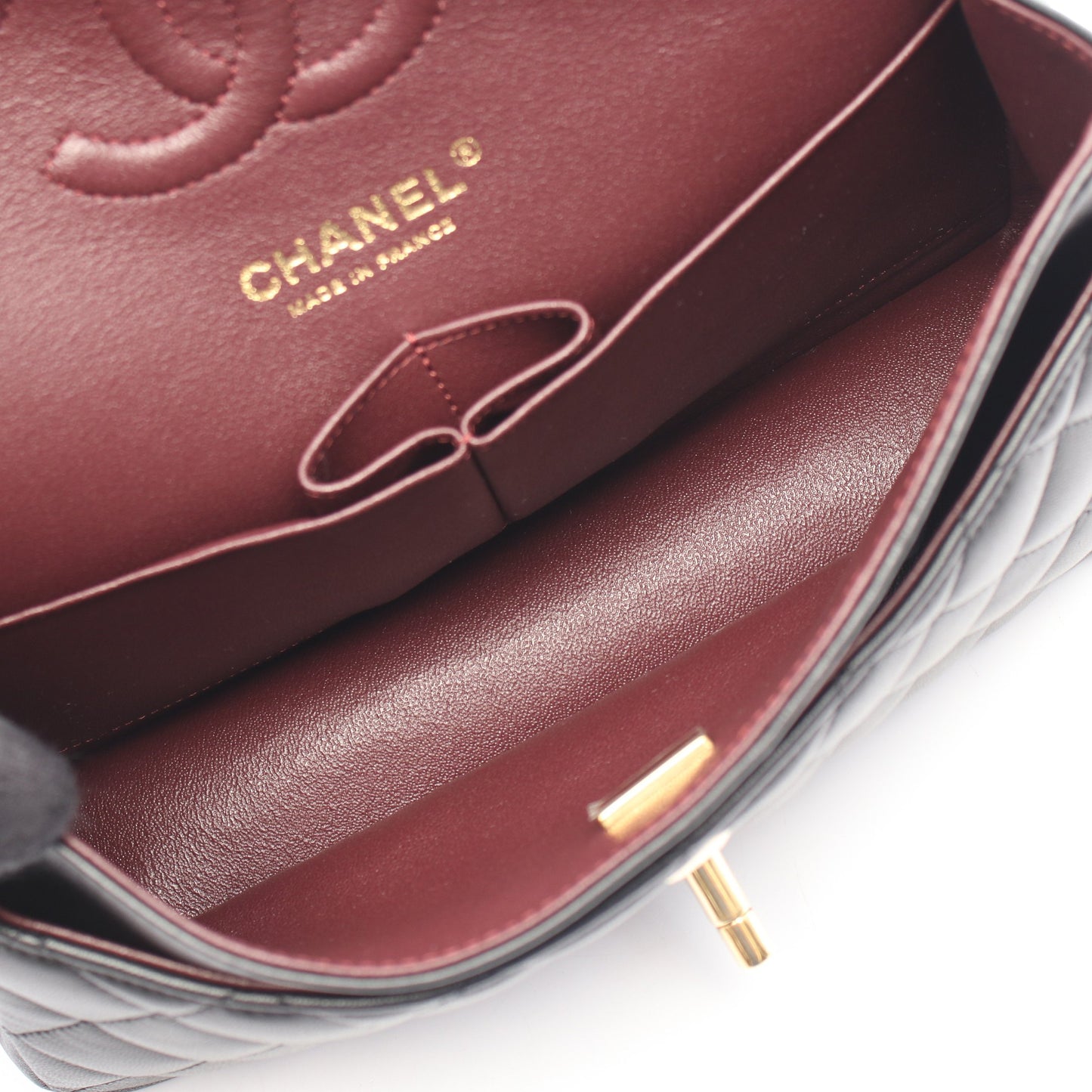 マトラッセ Wフラップ Wチェーンショルダーバッグ ラムスキン ブラック ゴールド金具 シャネル バッグ CHANEL