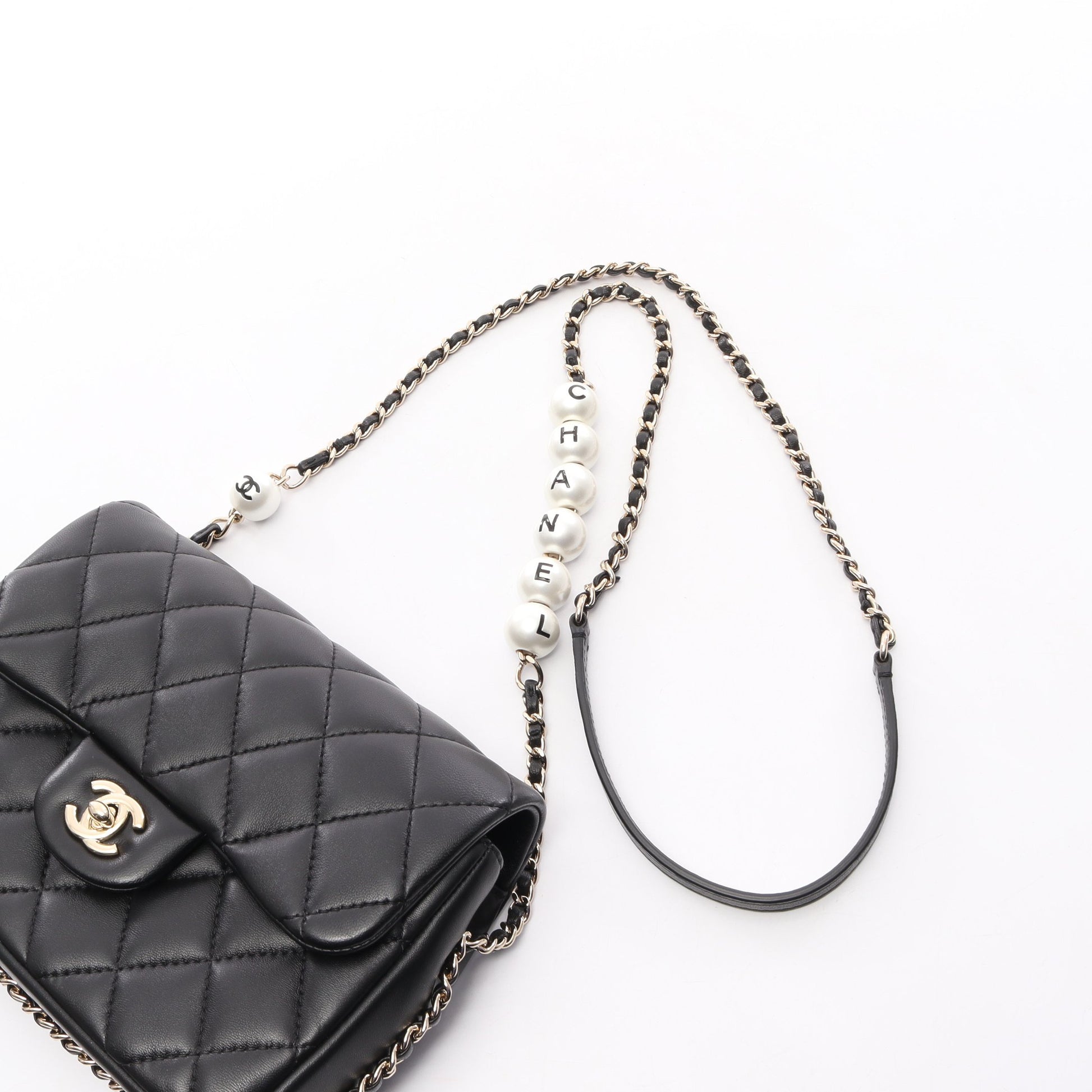 マトラッセ チェーンアラウンド パール チェーンショルダーバッグ ラムスキン ブラック ゴールド金具 シャネル バッグ CHANEL