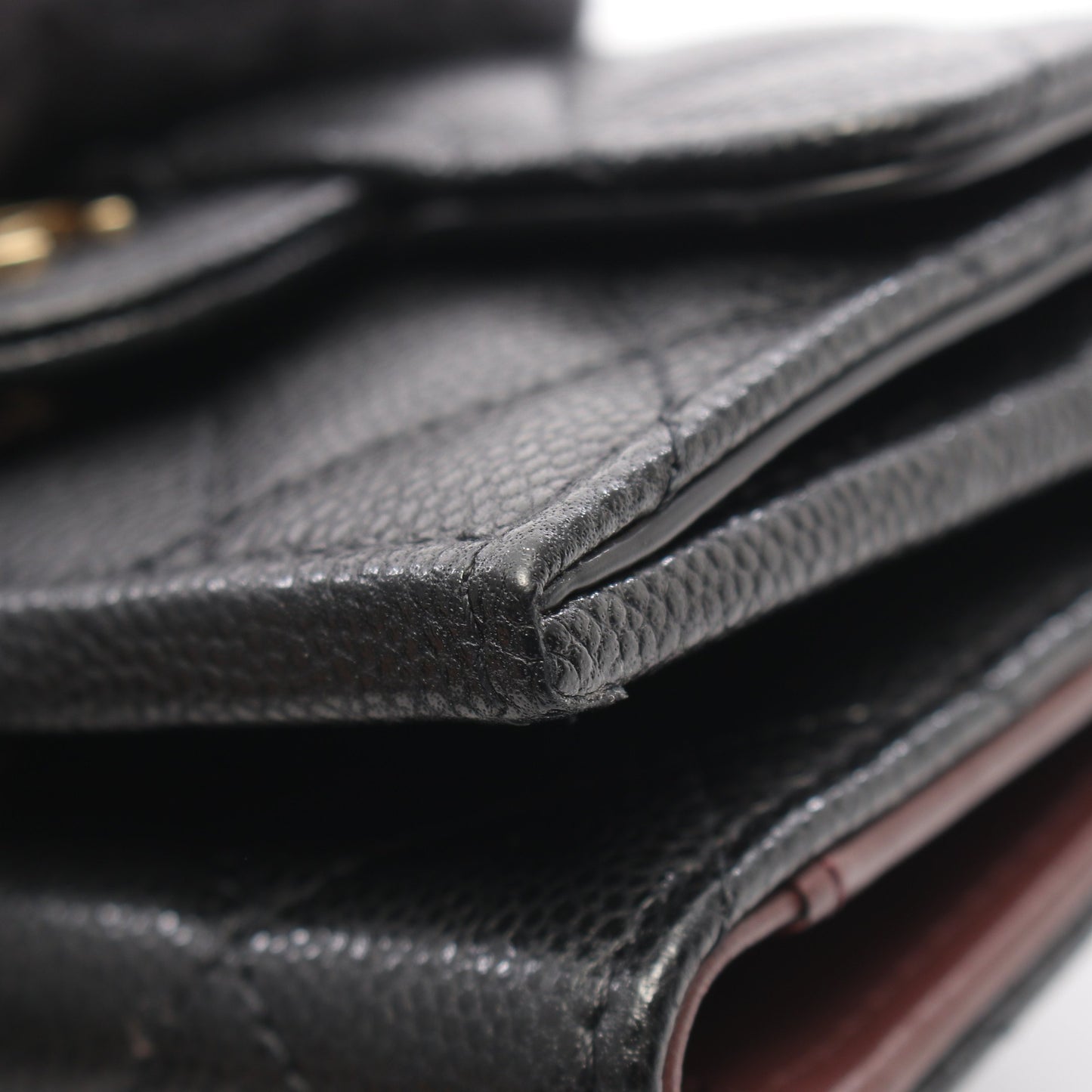クラシック スモール フラップ ウォレット マトラッセ 三つ折り財布 キャビアスキン ブラック ゴールド金具 シャネル 財布・小物 CHANEL