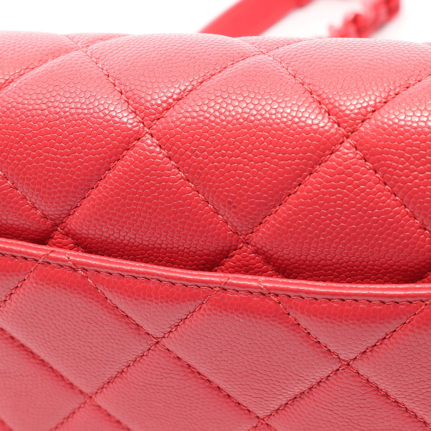 マトラッセ ショルダーバッグ キャビアスキン ピンクレッド シルバー金具 シャネル バッグ CHANEL