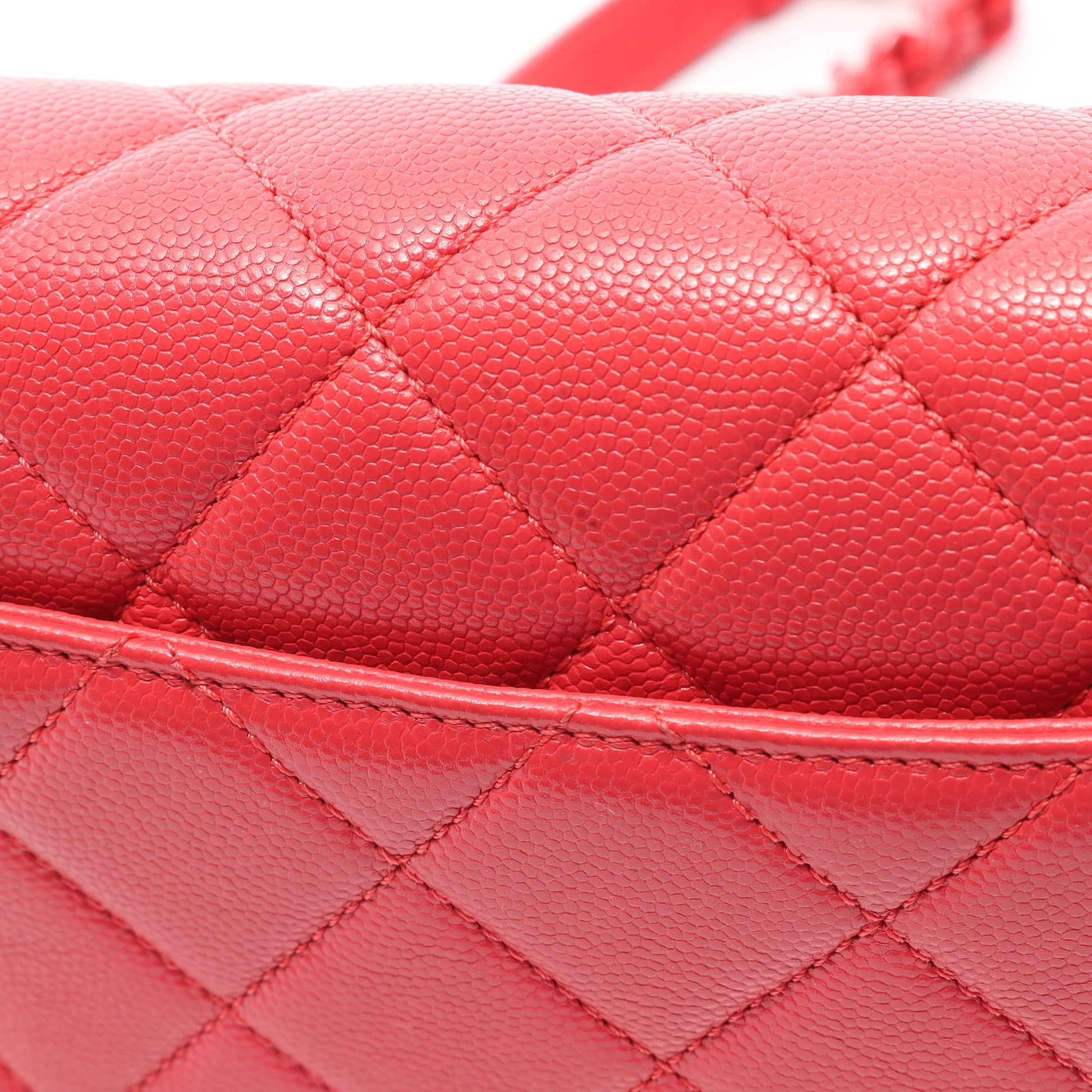マトラッセ ショルダーバッグ キャビアスキン ピンクレッド シルバー金具 シャネル バッグ CHANEL