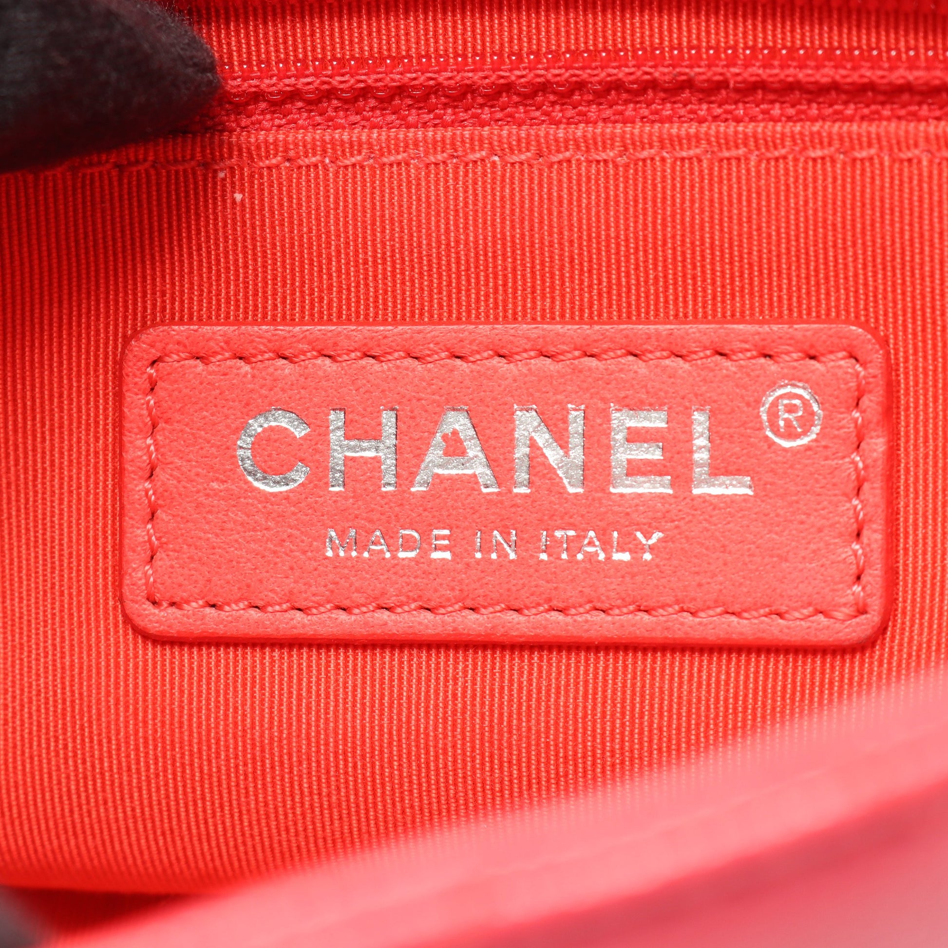 マトラッセ ショルダーバッグ キャビアスキン ピンクレッド シルバー金具 シャネル バッグ CHANEL