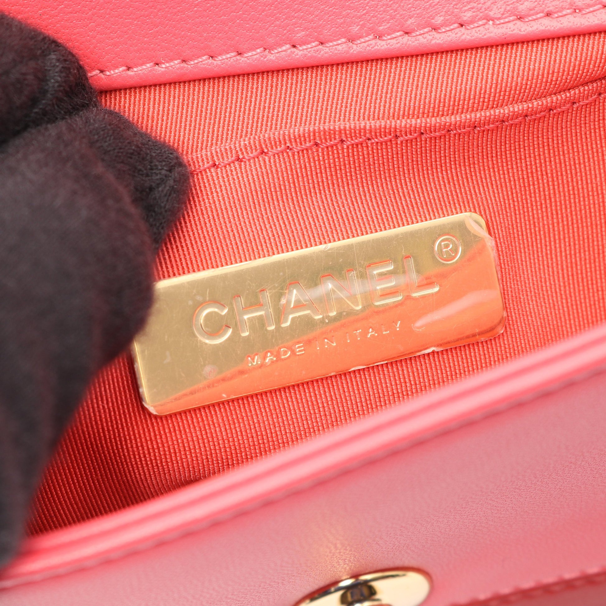 マトラッセ チェーンショルダーバッグ ラムスキン レッド ピンク ボルドー ゴールド金具 シャネル バッグ CHANEL