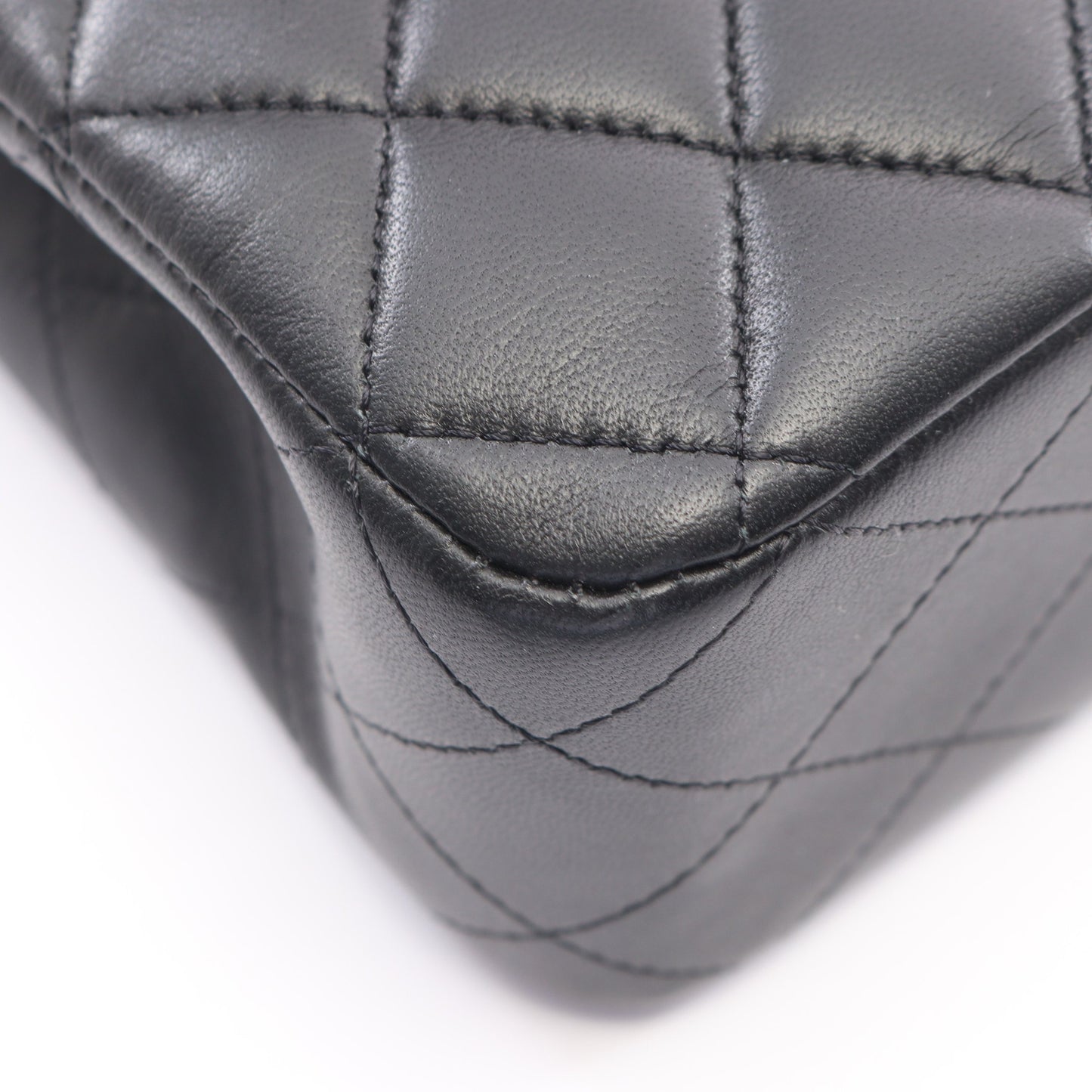 マトラッセ Wフラップ Wチェーンショルダーバッグ ラムスキン ブラック ゴールド金具 シャネル バッグ CHANEL