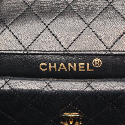 マトラッセ チェーンショルダーバッグ ラムスキン ブラック ホワイト ゴールド金具 シャネル バッグ CHANEL