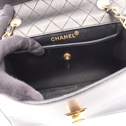 マトラッセ チェーンショルダーバッグ ラムスキン ブラック ホワイト ゴールド金具 シャネル バッグ CHANEL