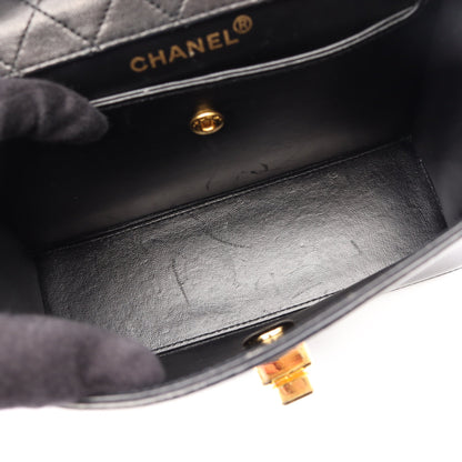 マトラッセ チェーンショルダーバッグ ラムスキン ブラック ホワイト ゴールド金具 シャネル バッグ CHANEL
