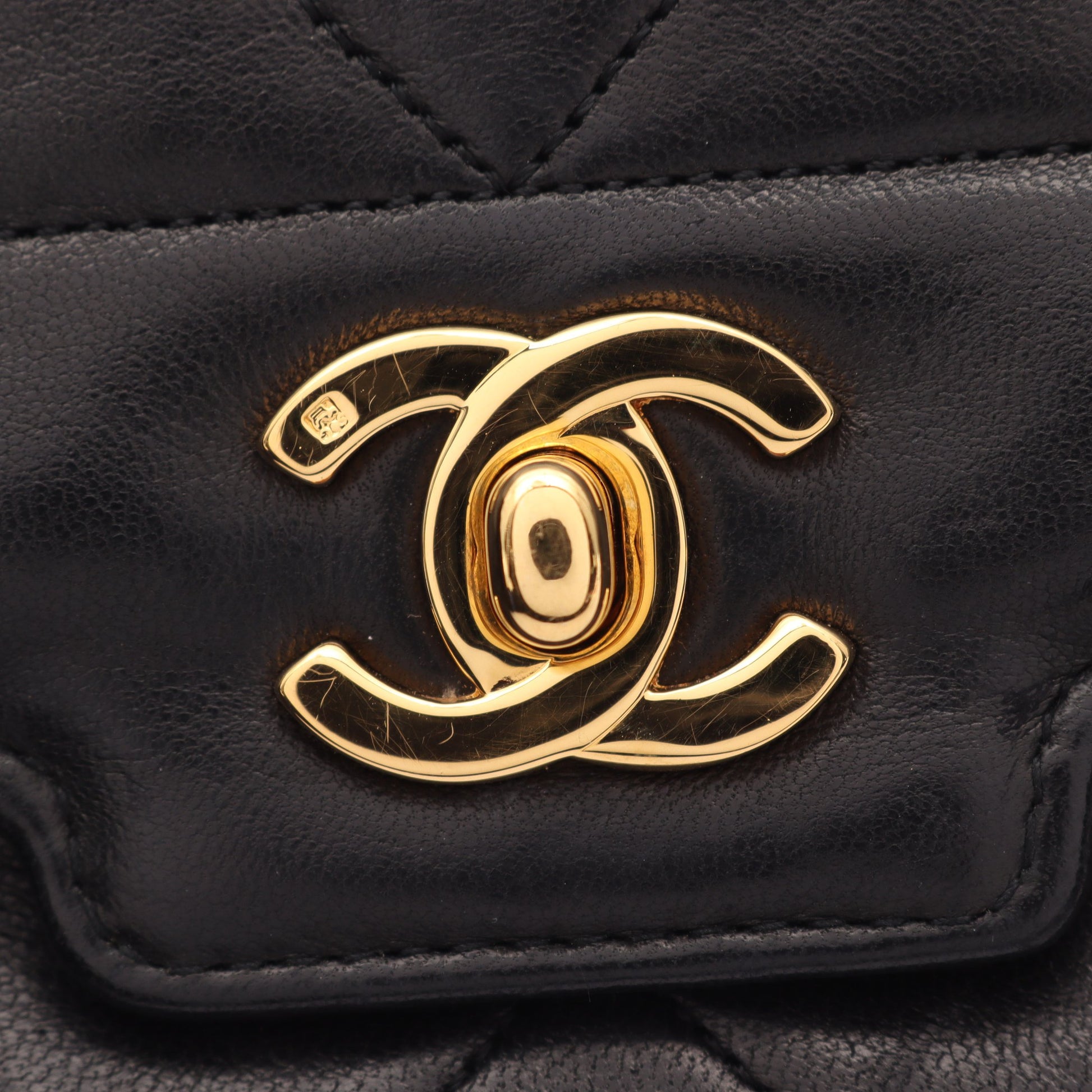 マトラッセ シングルフラップ チェーンショルダーバッグ ラムスキン ブラック ゴールド金具 シャネル バッグ CHANEL