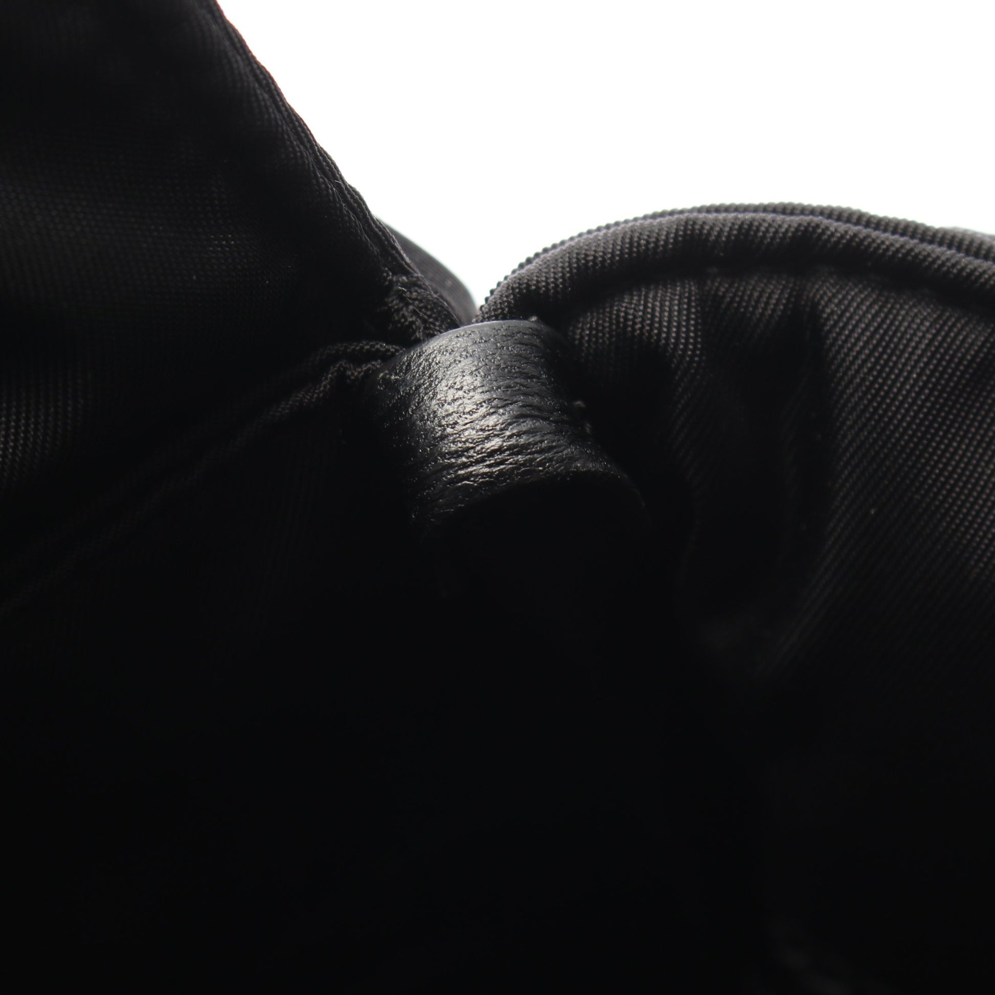 Re-Nylon パデット スモール ハンドバッグ ナイロン ブラック プラダ バッグ PRADA