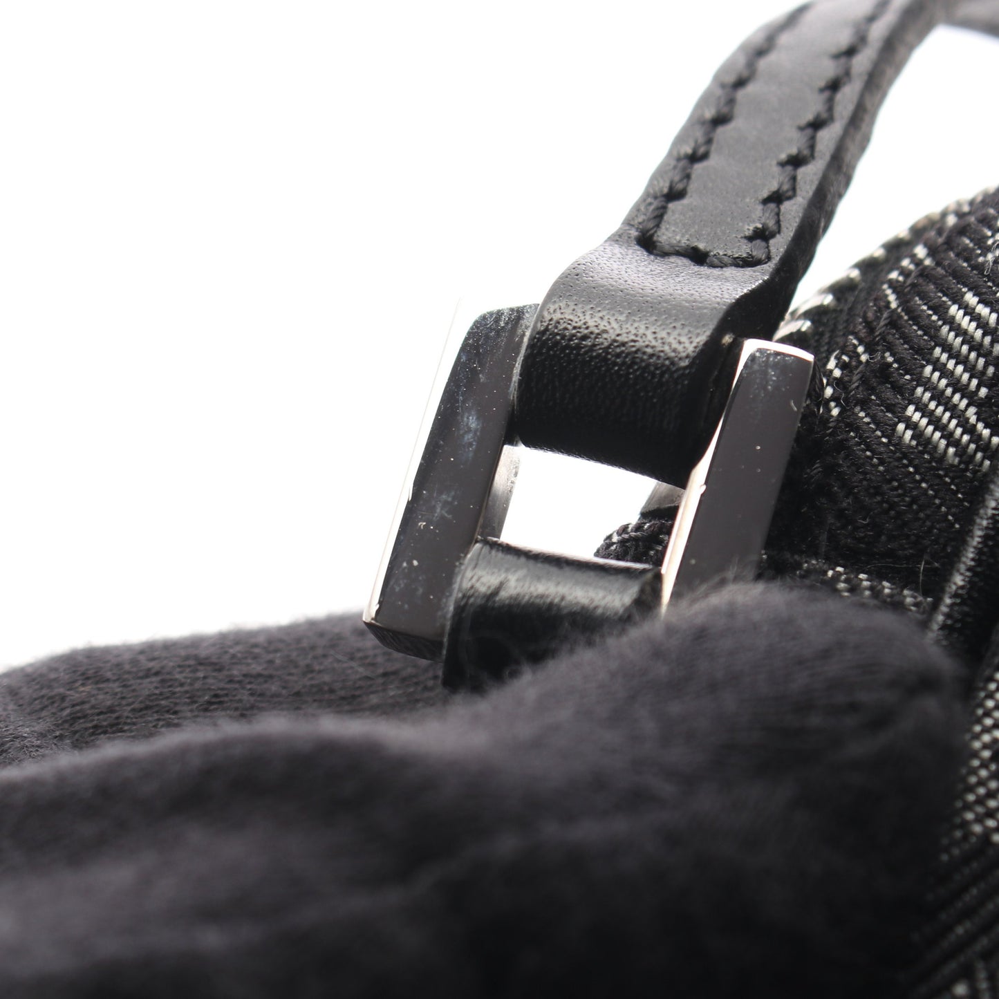 ズッキーノ ショルダーバッグ キャンバス レザー ブラック グレー フェンディ バッグ FENDI