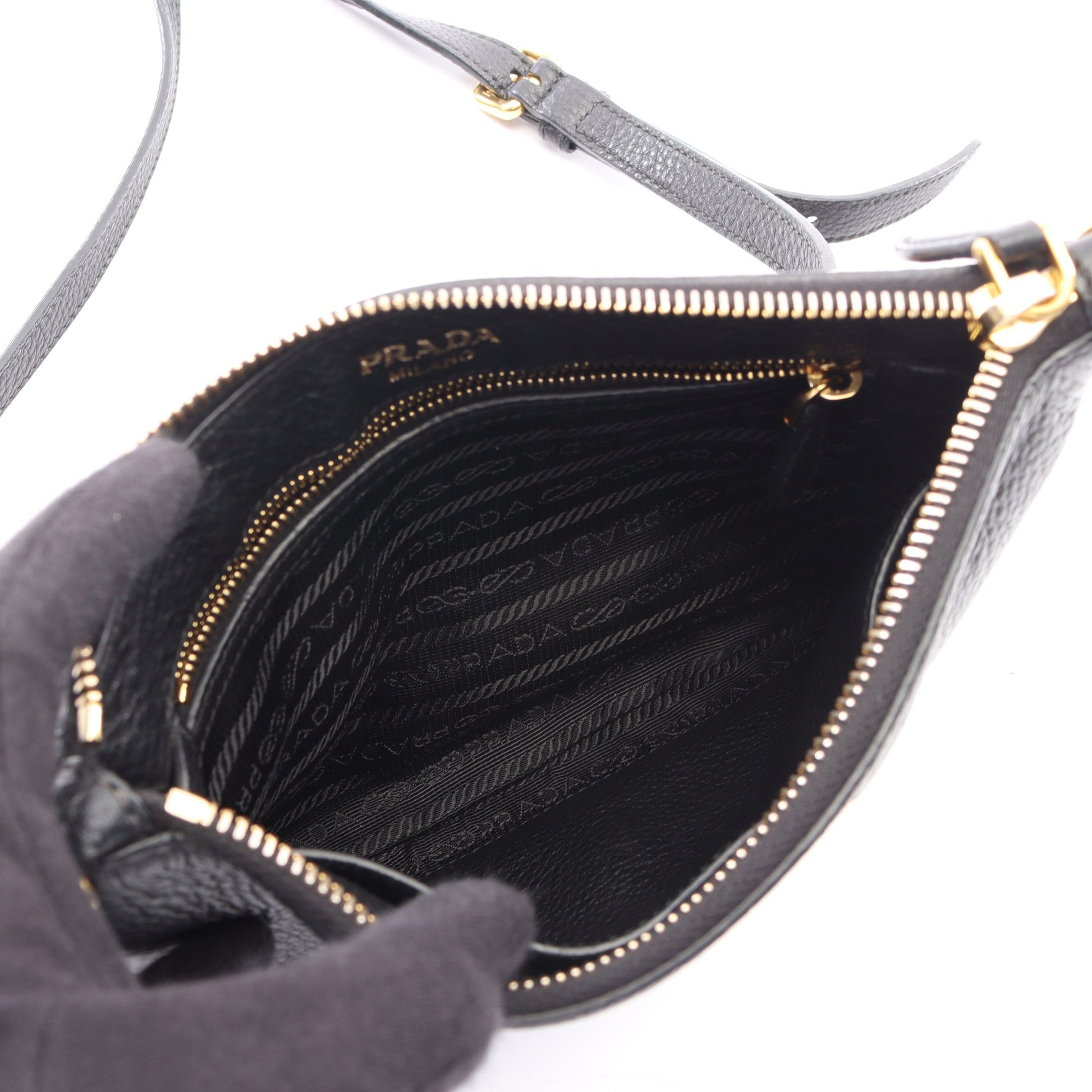 ショルダーバッグ レザー ブラック プラダ バッグ PRADA