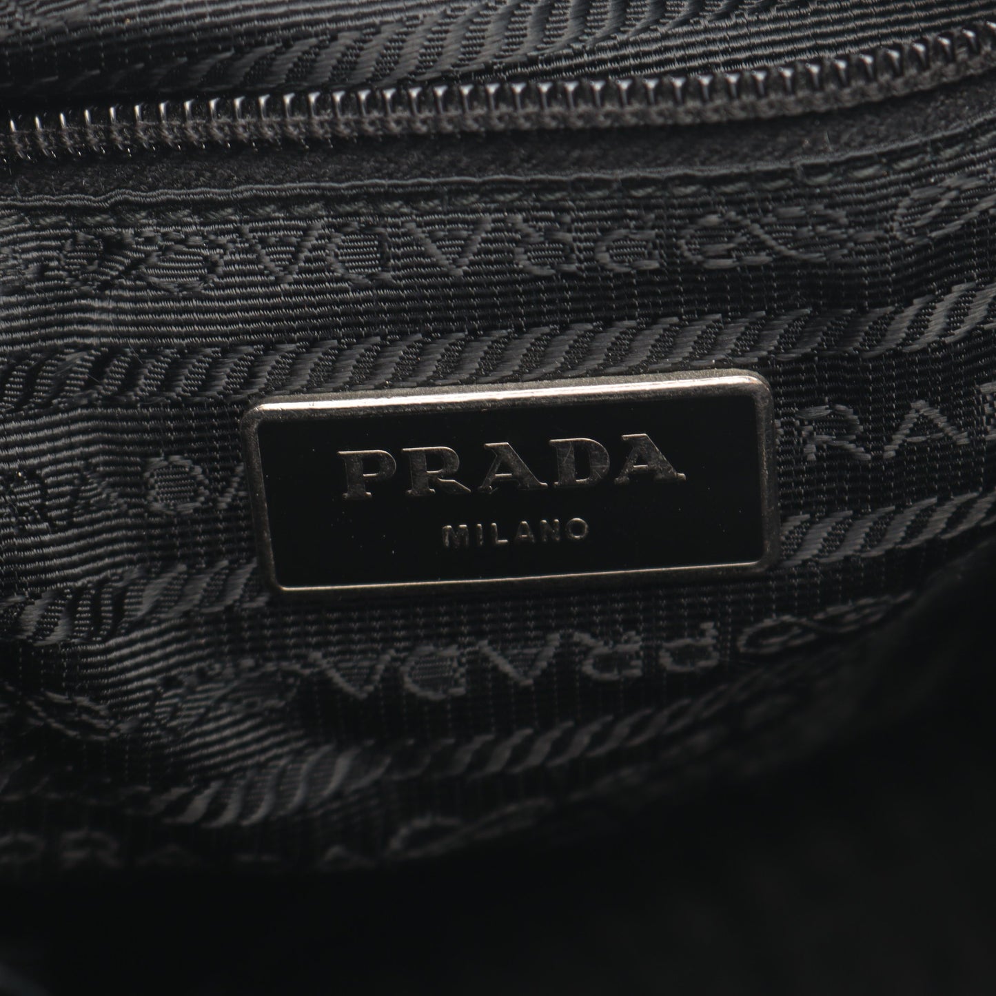 トライアングルロゴ ショルダーバッグ ナイロン サフィアーノレザー ブラック プラダ バッグ PRADA