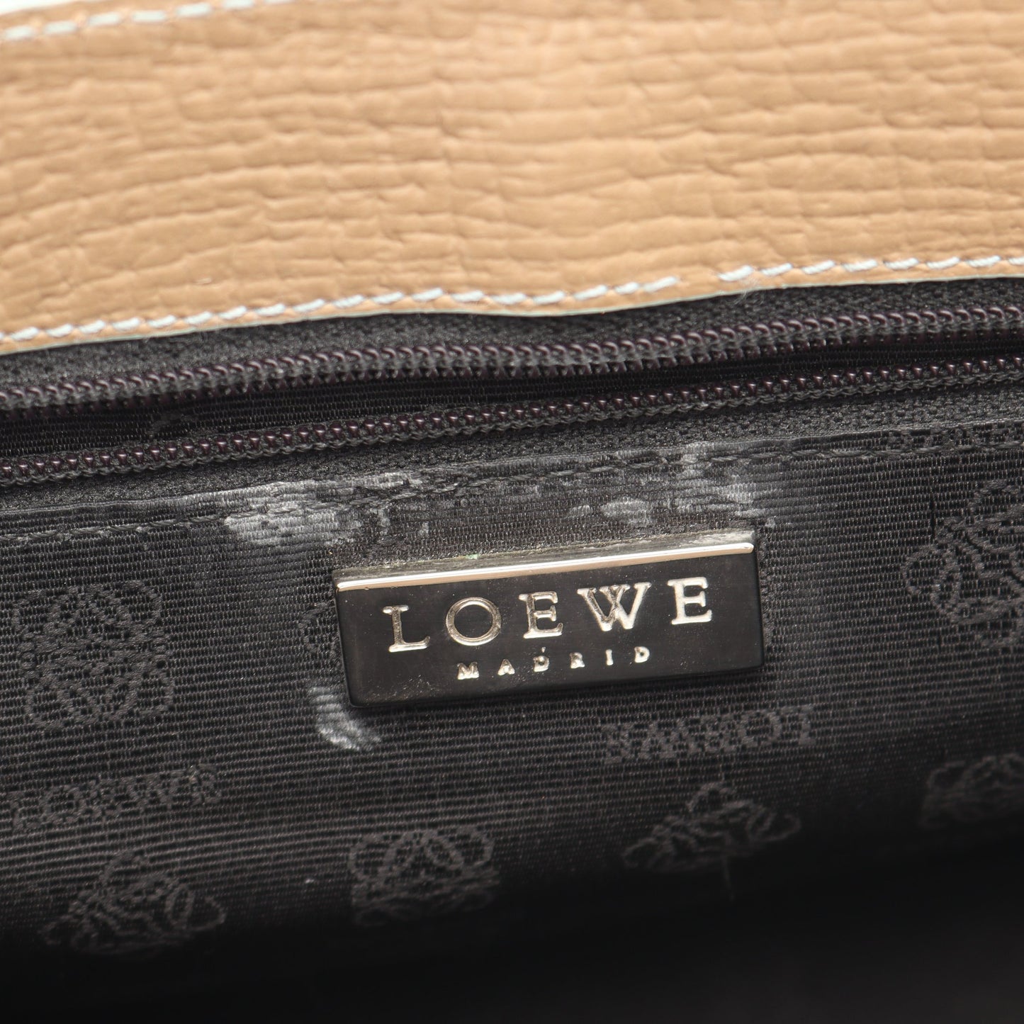ロゴ ワンショルダーバッグ レザー ベージュ ロエベ バッグ LOEWE