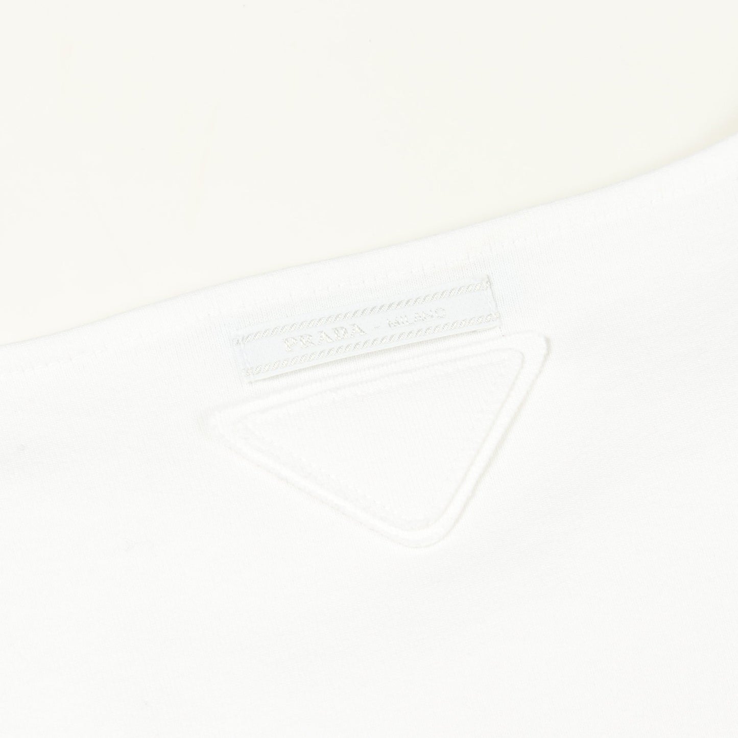 エンボスロゴ 半袖Tシャツ コットン ホワイト プラダ
