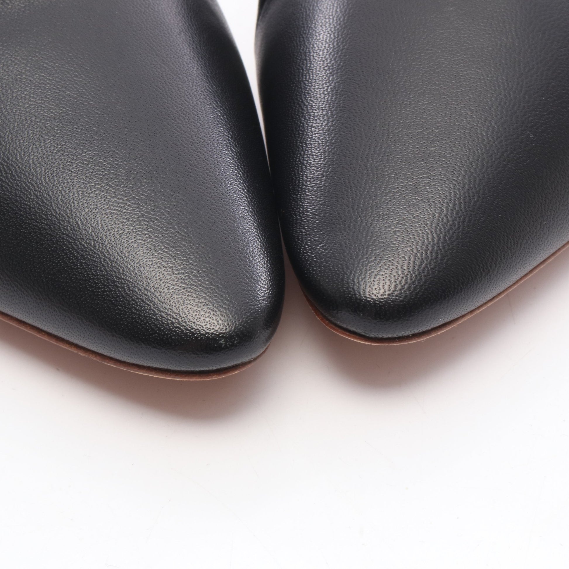 ラインストーン ポインテッドトゥ フラットシューズ レザー ブラック ミュウミュウ シューズ miu miu