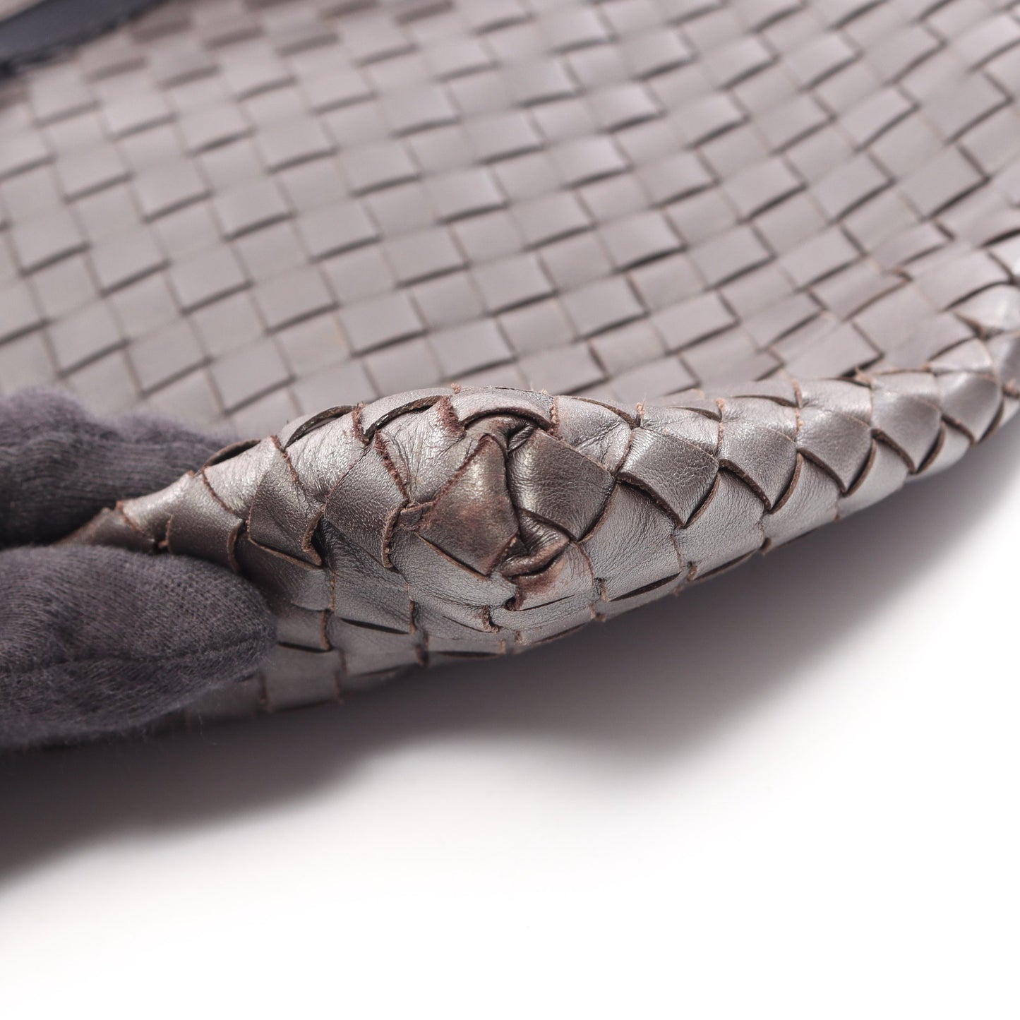 イントレチャート ショルダーバッグ レザー ダークブラウン ボッテガヴェネタ バッグ BOTTEGA VENETA