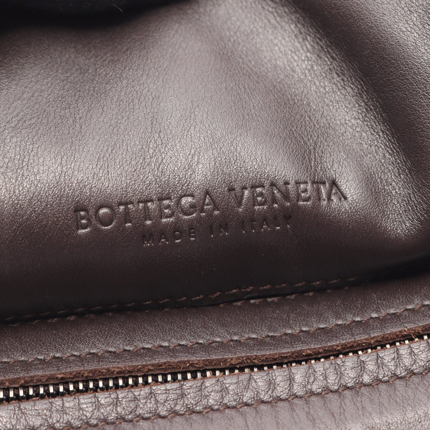 イントレチャート ショルダーバッグ レザー ダークブラウン ボッテガヴェネタ バッグ BOTTEGA VENETA