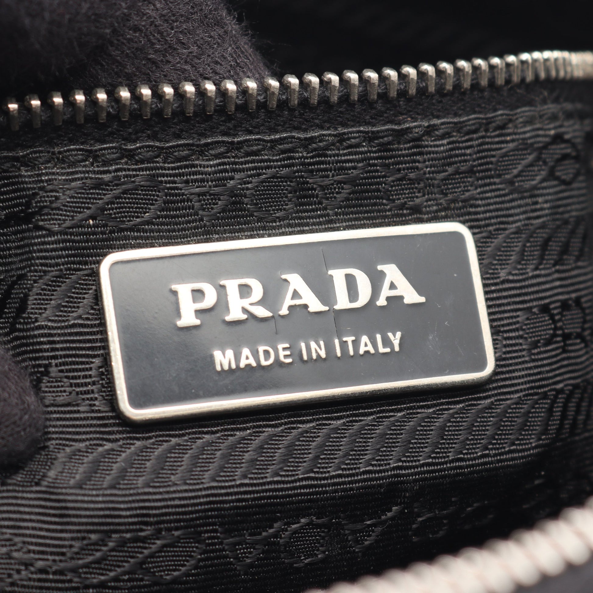 トライアングルロゴ ショルダーバッグ ナイロン レザー ブラック プラダ バッグ PRADA