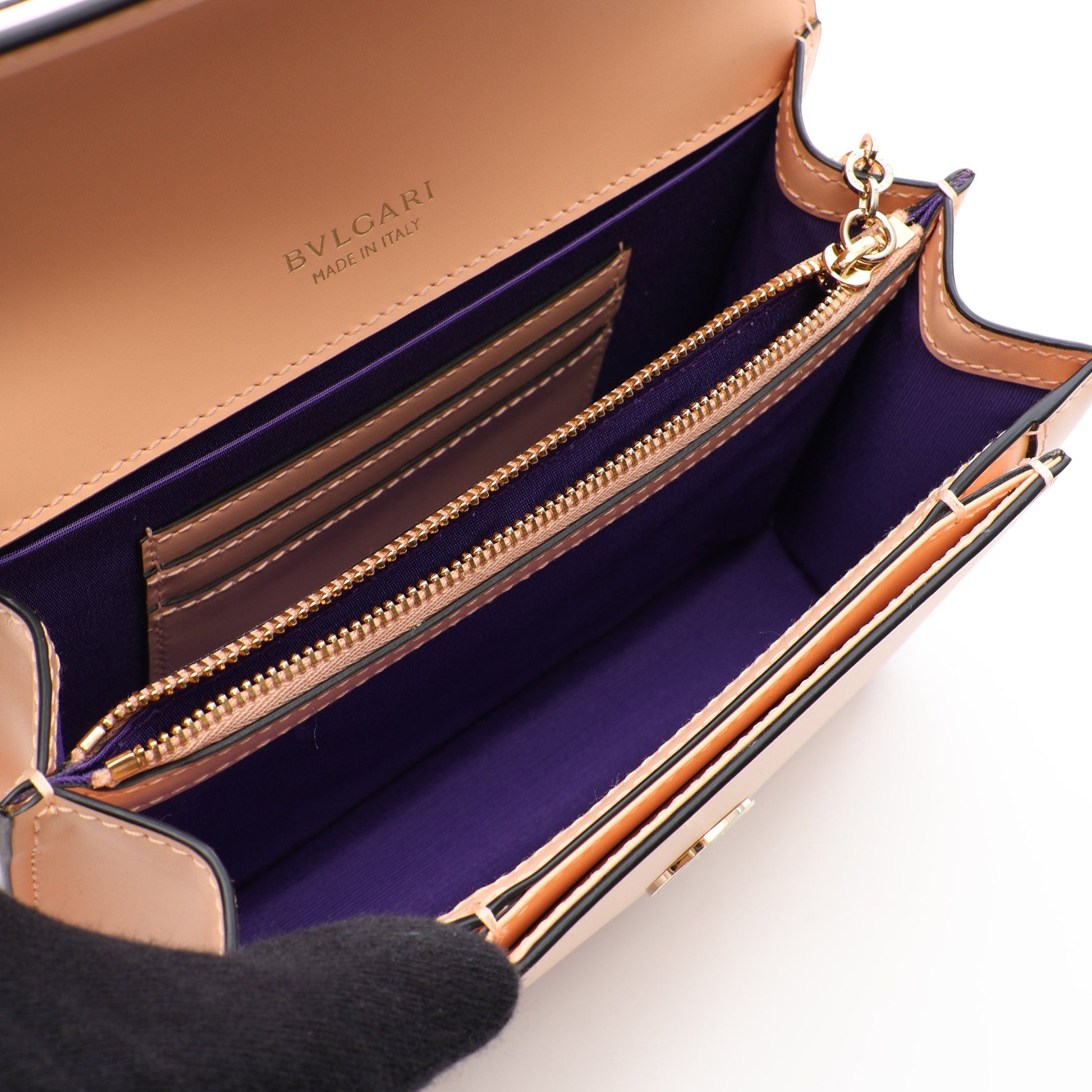 セルペンティ フォーエバー チェーンショルダーバッグ レザー ライトベージュ ブルガリ バッグ BVLGARI