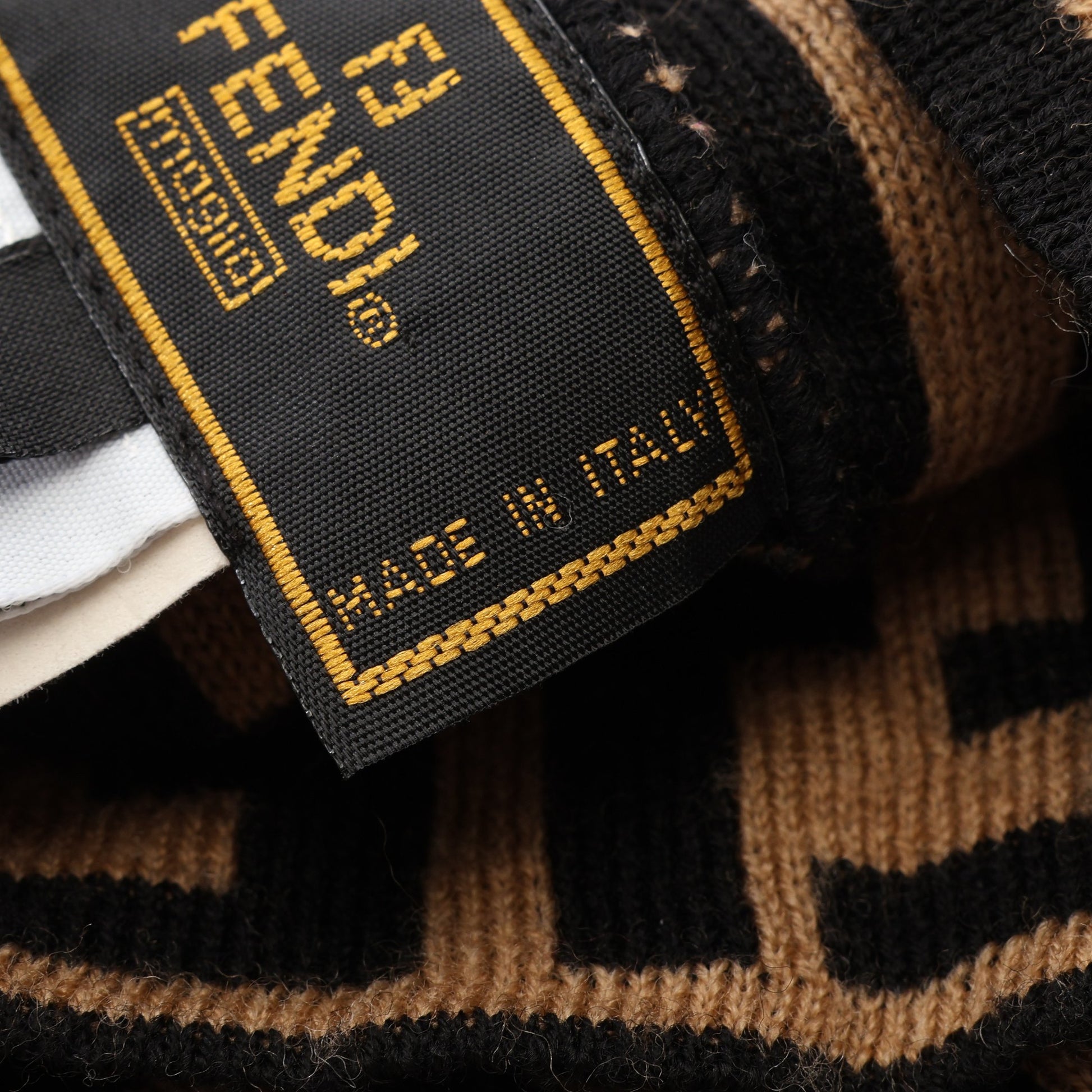 ズッカ ビーニー ウール ベージュ ブラック フェンディ 財布・小物 FENDI