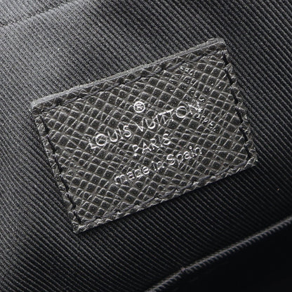 アントン メッセンジャーPM タイガ アルドワーズ ショルダーバッグ レザー ブラック ルイヴィトン バッグ LOUIS VUITTON