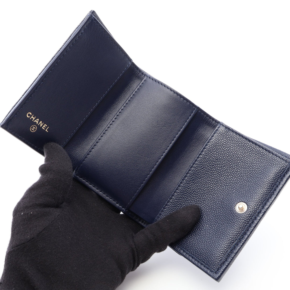 クラシック スモール フラップ ウォレット マトラッセ 三つ折り財布 キャビアスキン ネイビー ゴールド金具 シャネル 財布・小物 CHANEL