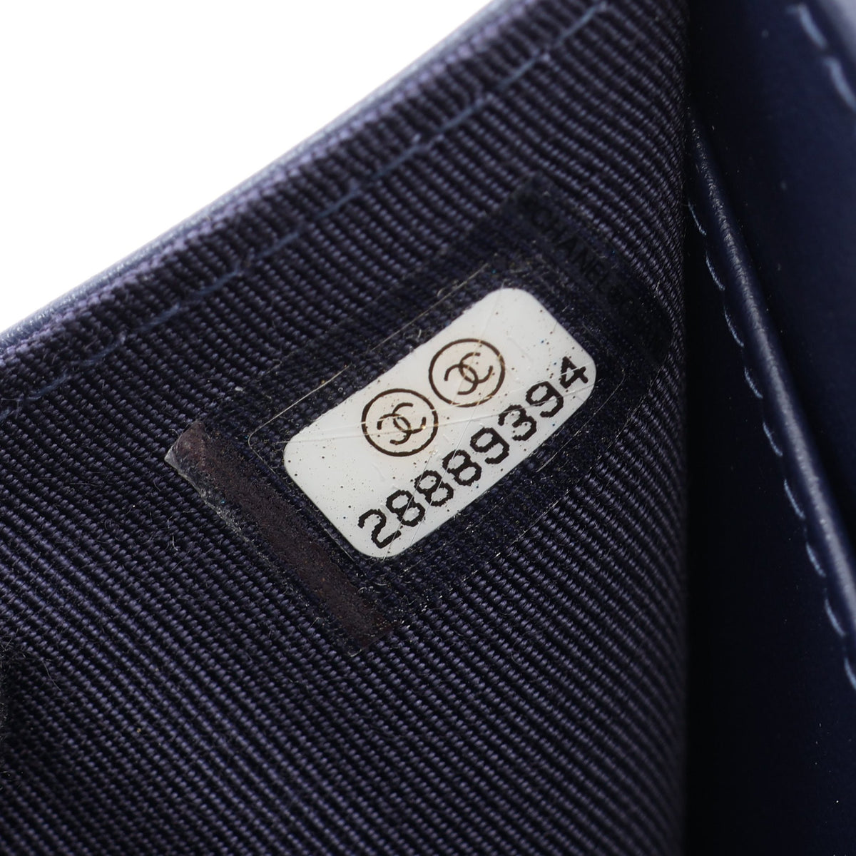 クラシック スモール フラップ ウォレット マトラッセ 三つ折り財布 キャビアスキン ネイビー ゴールド金具 シャネル 財布・小物 CHANEL