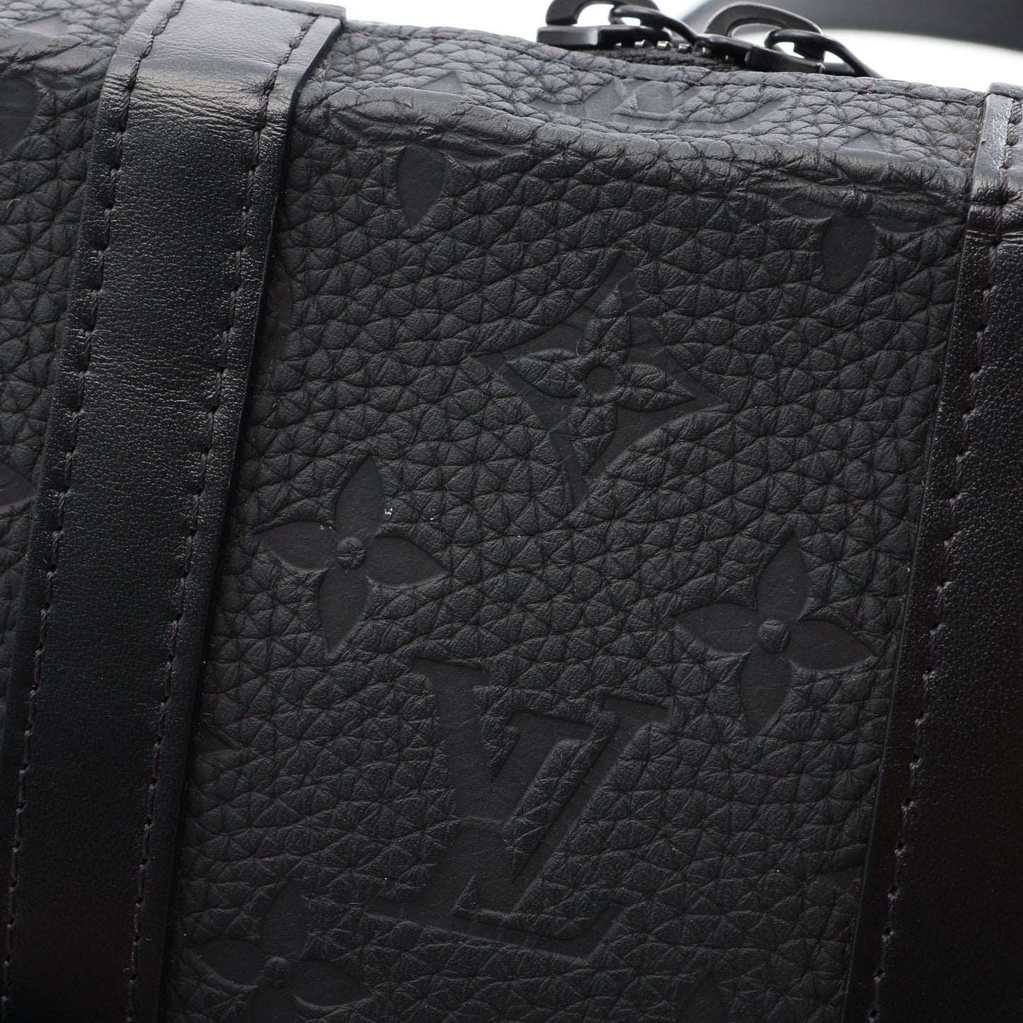 ソフトトランク ウォレット トリヨンモノグラム ショルダーバッグ レザー ブラック ルイヴィトン バッグ LOUIS VUITTON