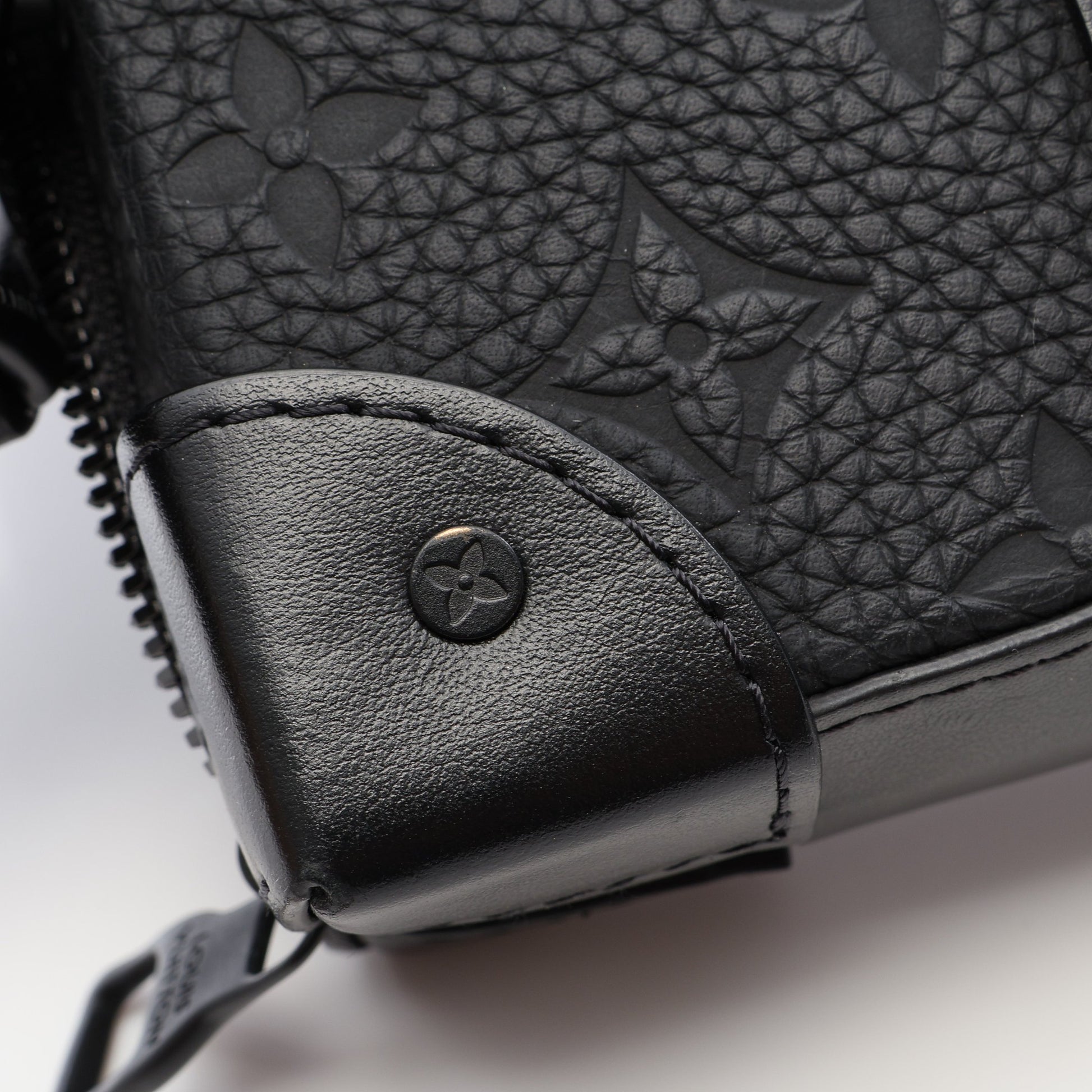 ソフトトランク ウォレット トリヨンモノグラム ショルダーバッグ レザー ブラック ルイヴィトン バッグ LOUIS VUITTON