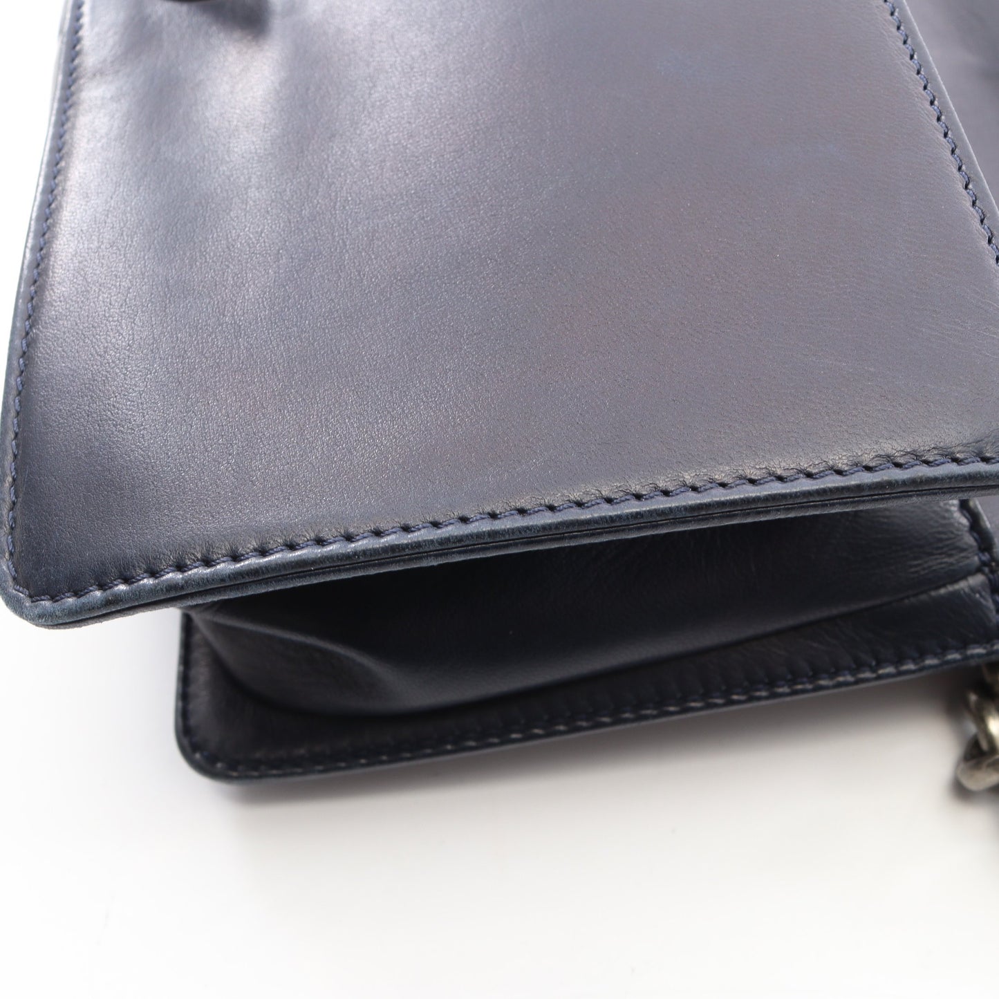 ボーイシャネル チェーンショルダーバッグ ラムスキン ネイビー シルバー金具 シャネル