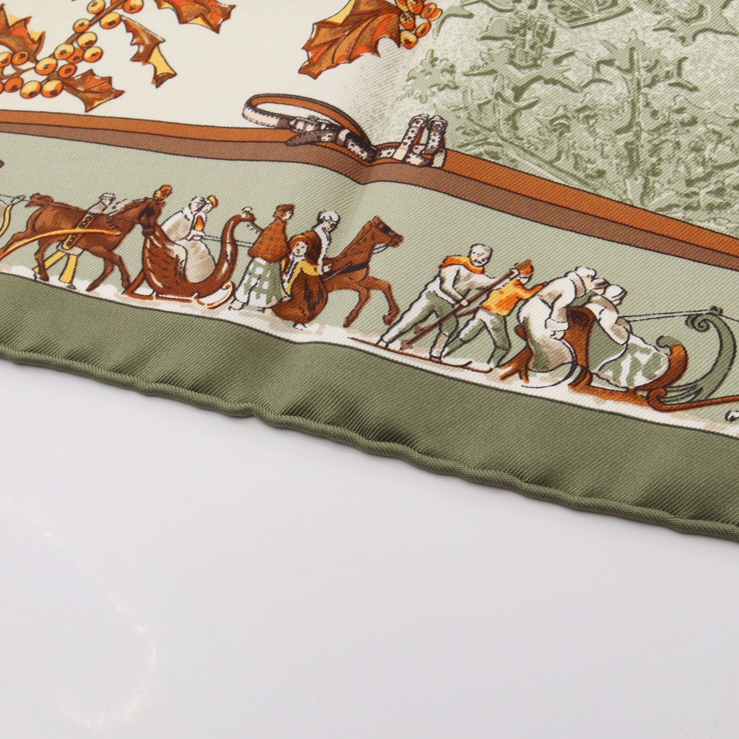 プチカレ カレ45 neige d’antan スカーフ シルク カーキグリーン マルチカラー エルメス 財布・小物 HERMES