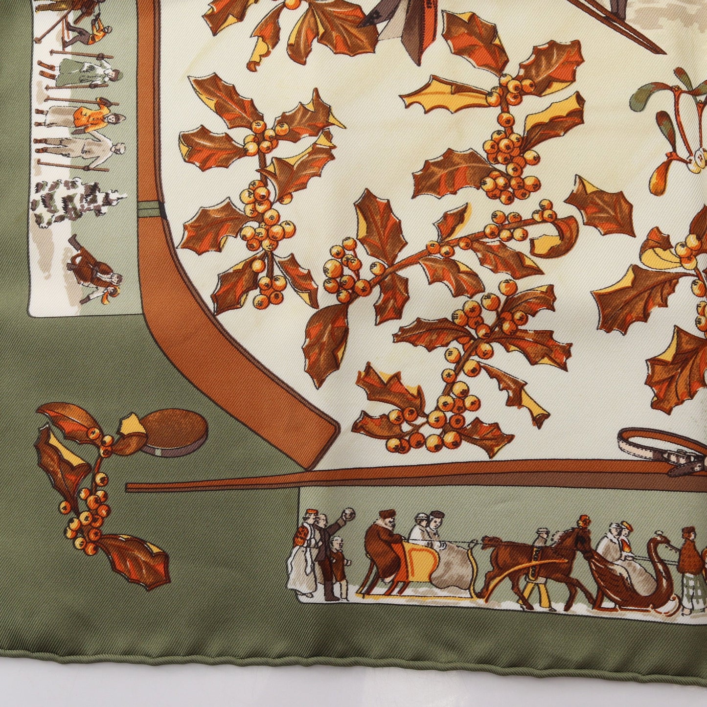 プチカレ カレ45 neige d’antan スカーフ シルク カーキグリーン マルチカラー エルメス 財布・小物 HERMES