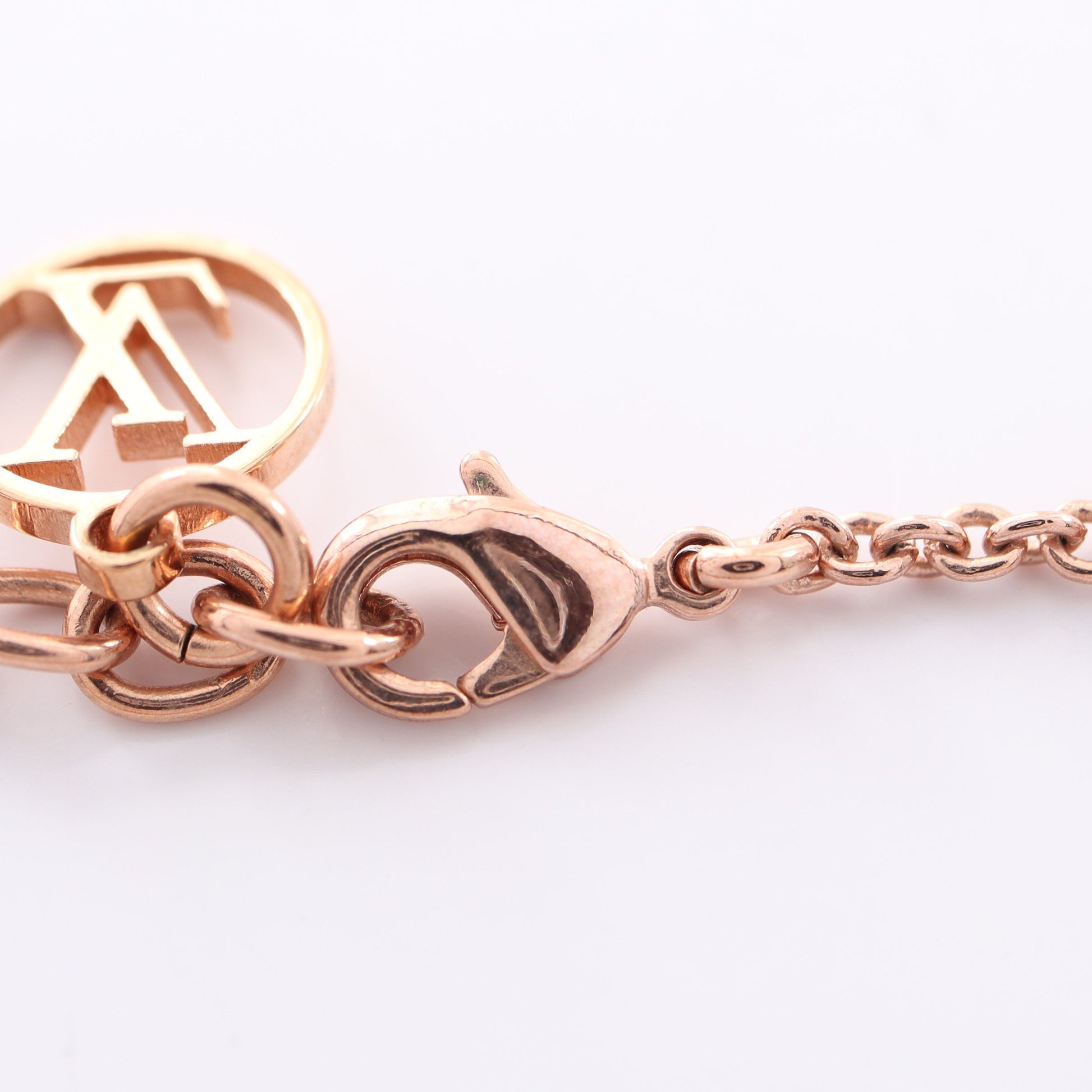 エセンシャル V ネックレス GP ピンクゴールド ルイヴィトン アクセサリー LOUIS VUITTON