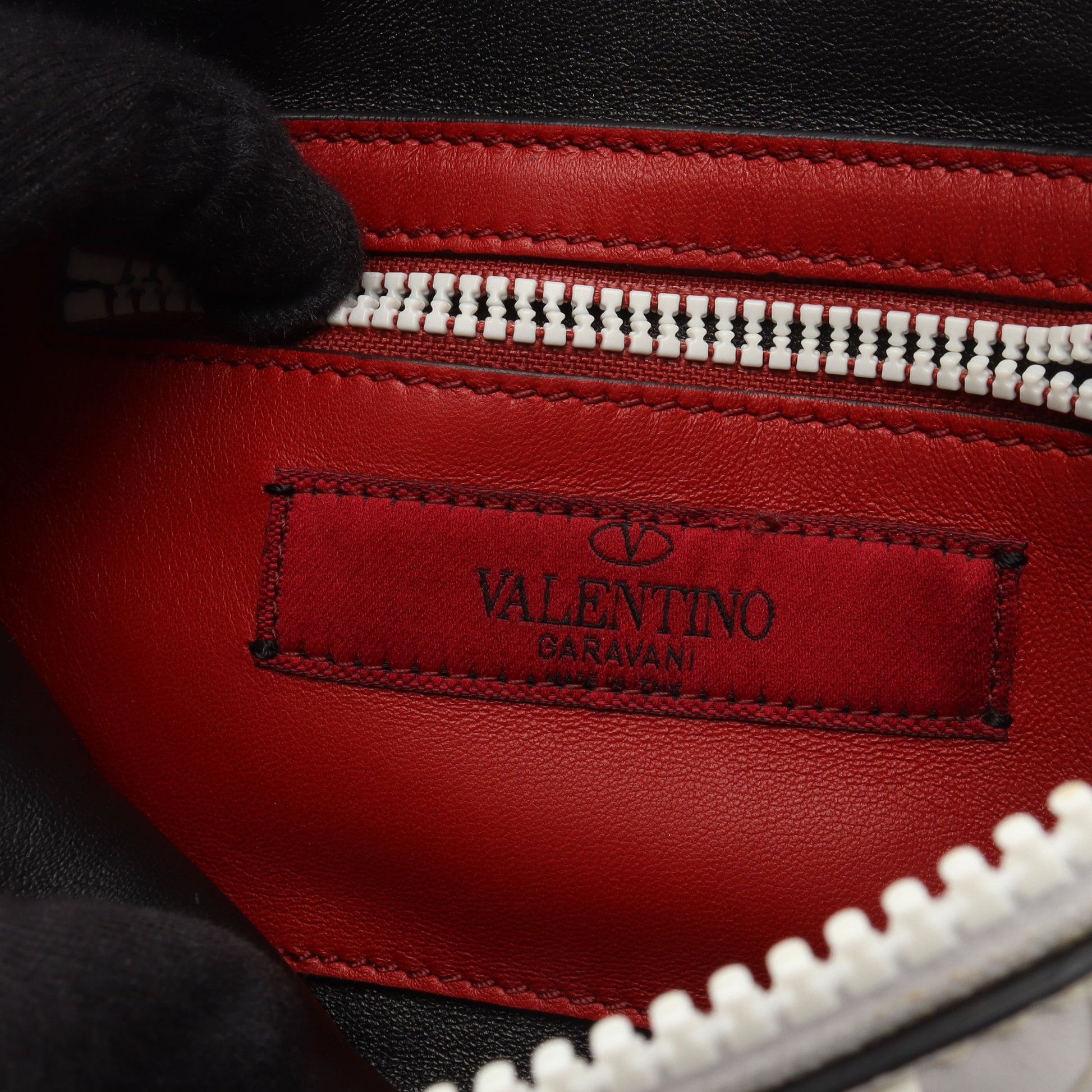 ロックスタッズ キルティング ベルトバッグ ウエストバッグ レザー ホワイト ヴァレンティノガラヴァーニ バッグ VALENTINO GARAVANI