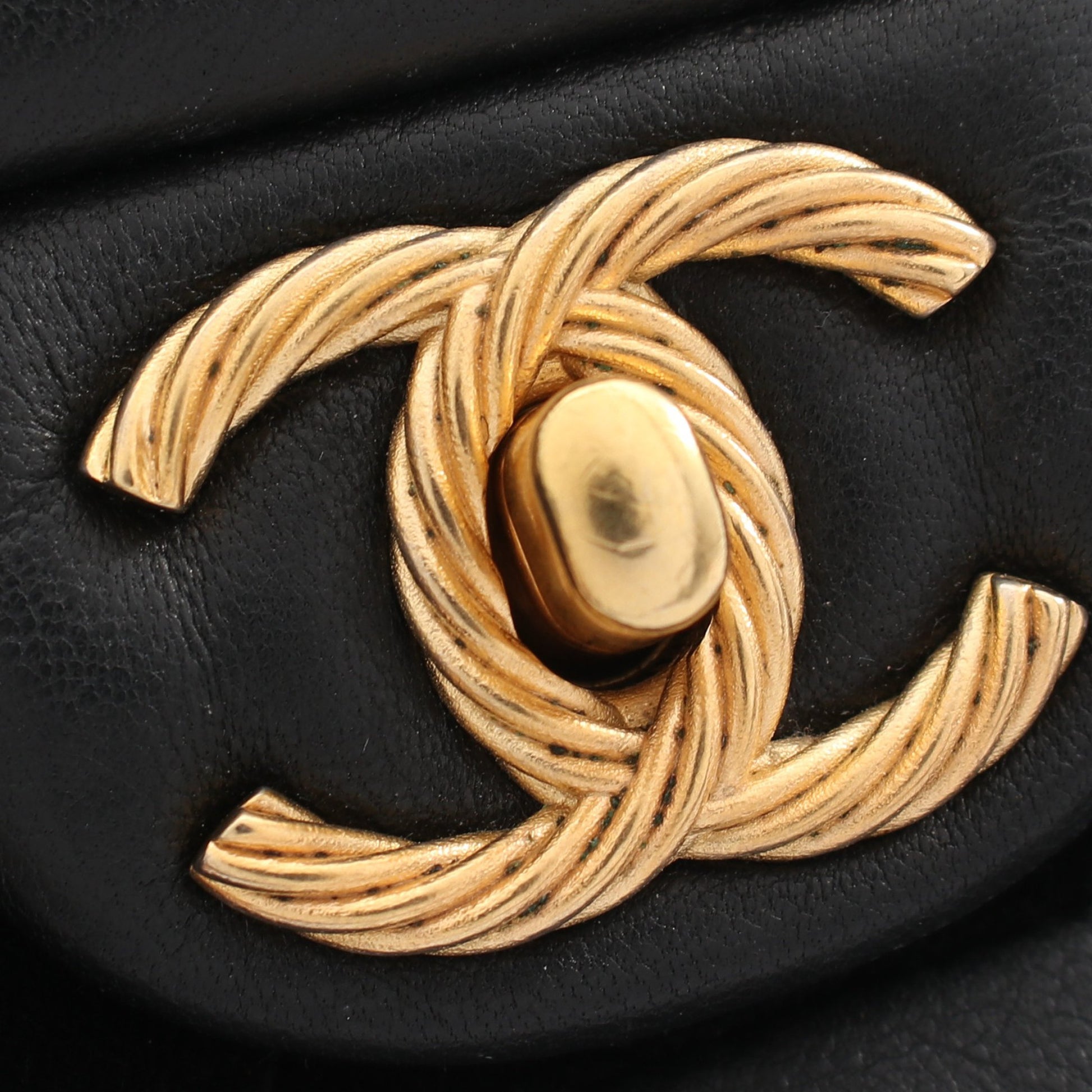 マトラッセ チェーンショルダーバッグ ラムスキン ベロア ブラック ゴールド金具 シャネル バッグ CHANEL