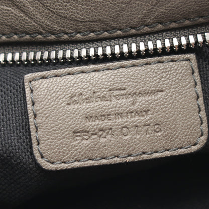 ガンチーニ ショルダーバッグ レザー グレー サルヴァトーレフェラガモ バッグ Salvatore Ferragamo