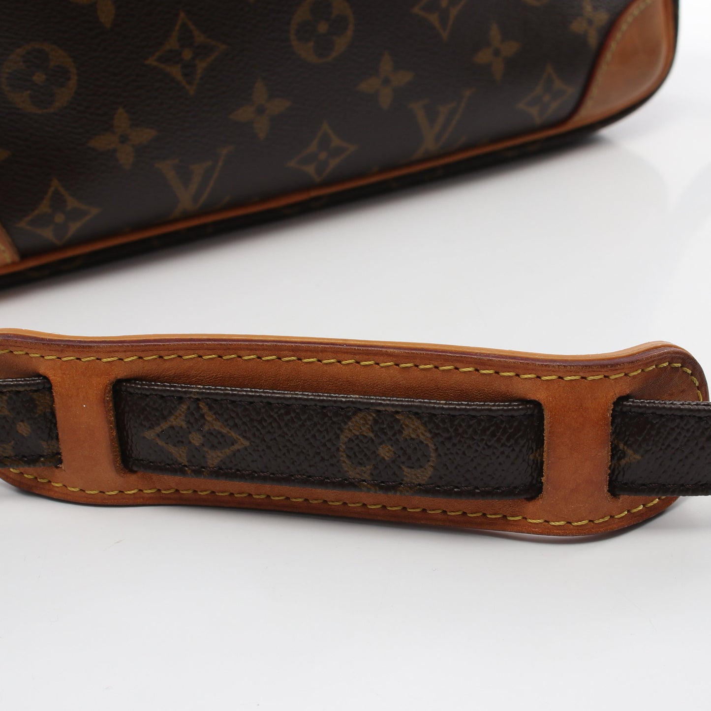 ナイル モノグラム ショルダーバッグ PVC レザー ブラウン ルイヴィトン バッグ LOUIS VUITTON
