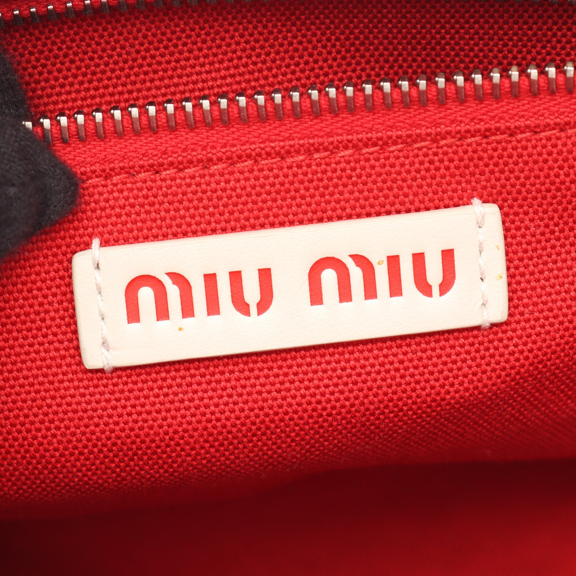 INTRECCIO 2WAY ハンドバッグ レザー ホワイト レッド ピンク ミュウミュウ バッグ miu miu