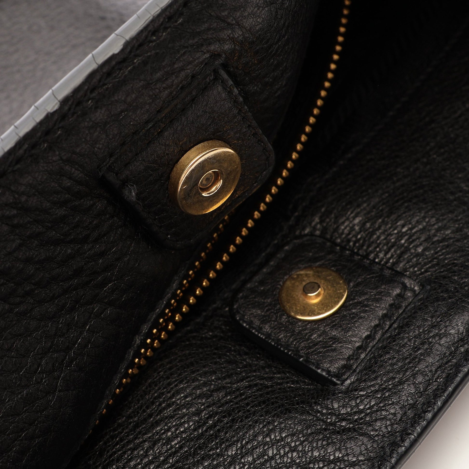 ロゴ ショルダーバッグ レザー ブラック プラダ バッグ PRADA